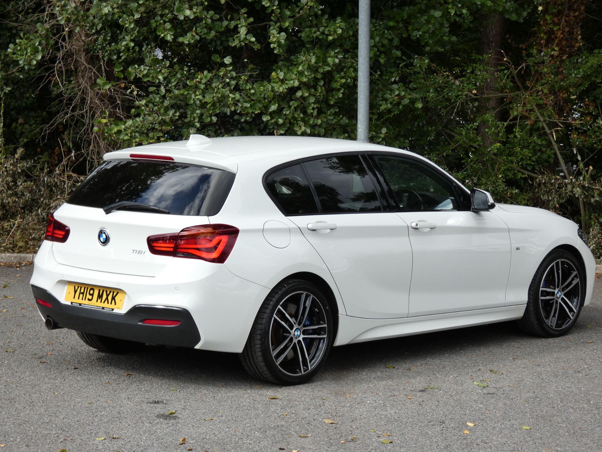 BMW 1 Series view 17
