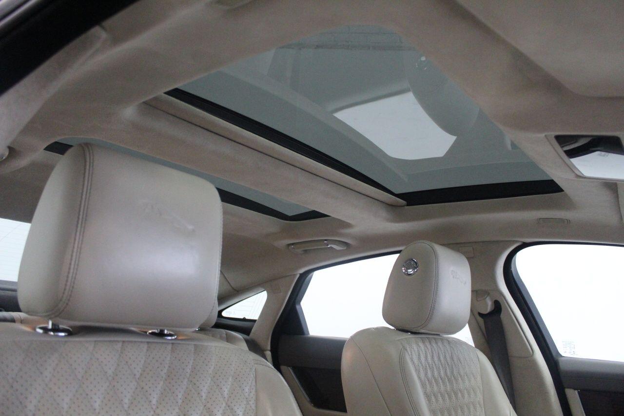 Jaguar XJ view 22