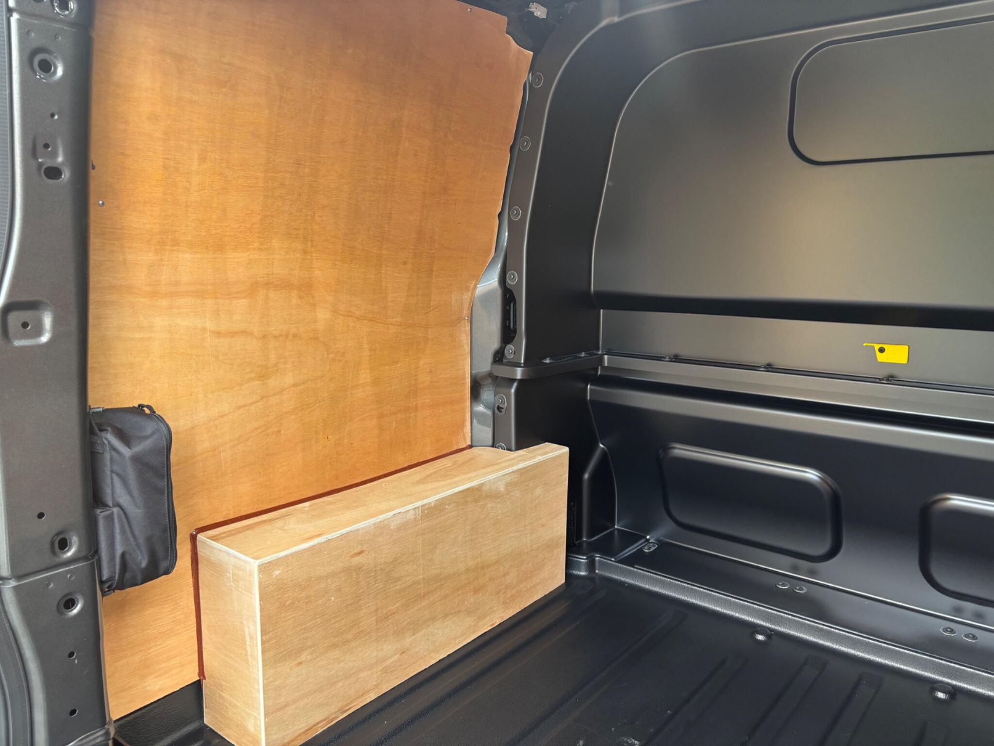 Ford Transit Custom view 9