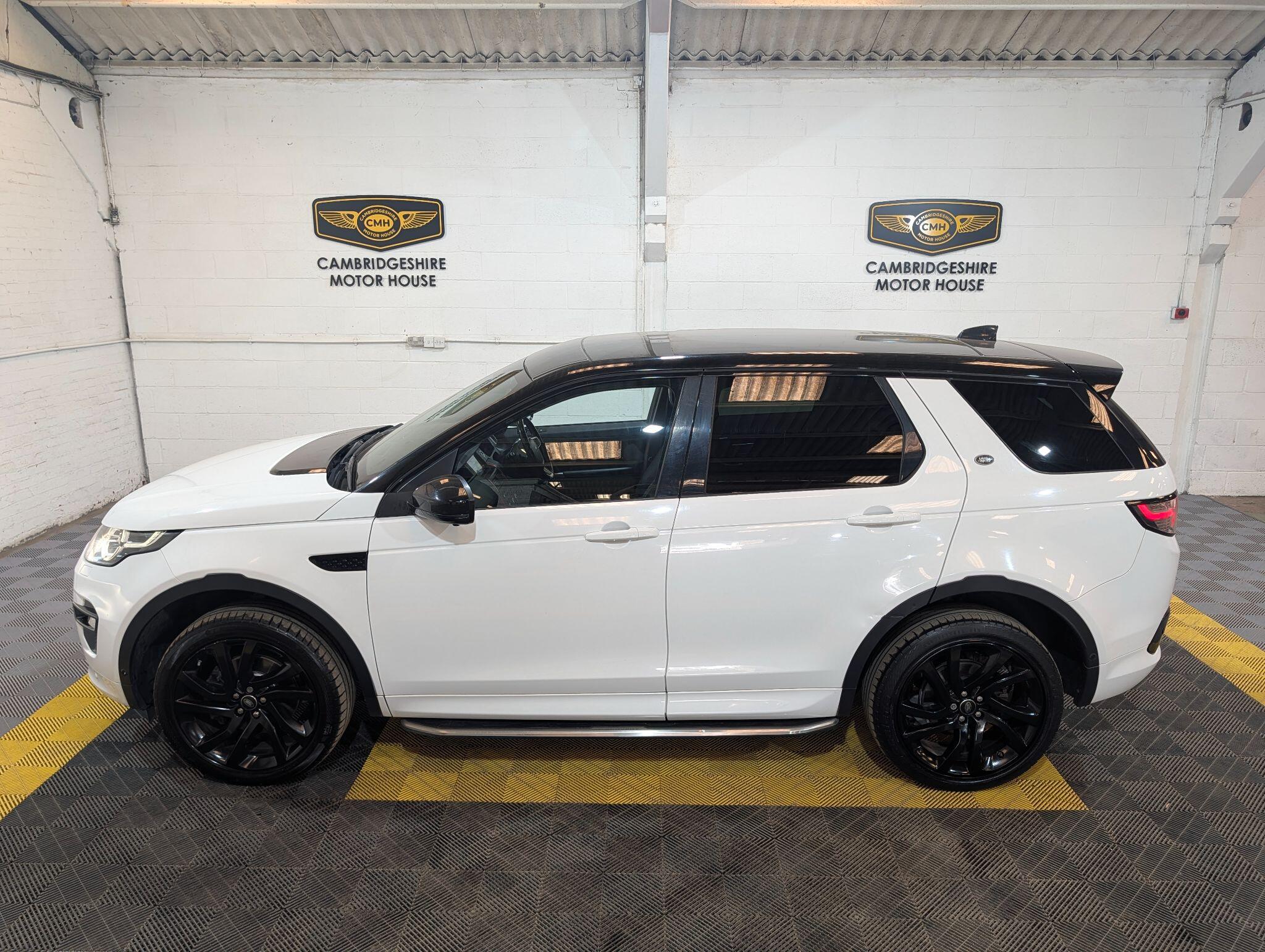 Land Rover Discovery Sport view 8