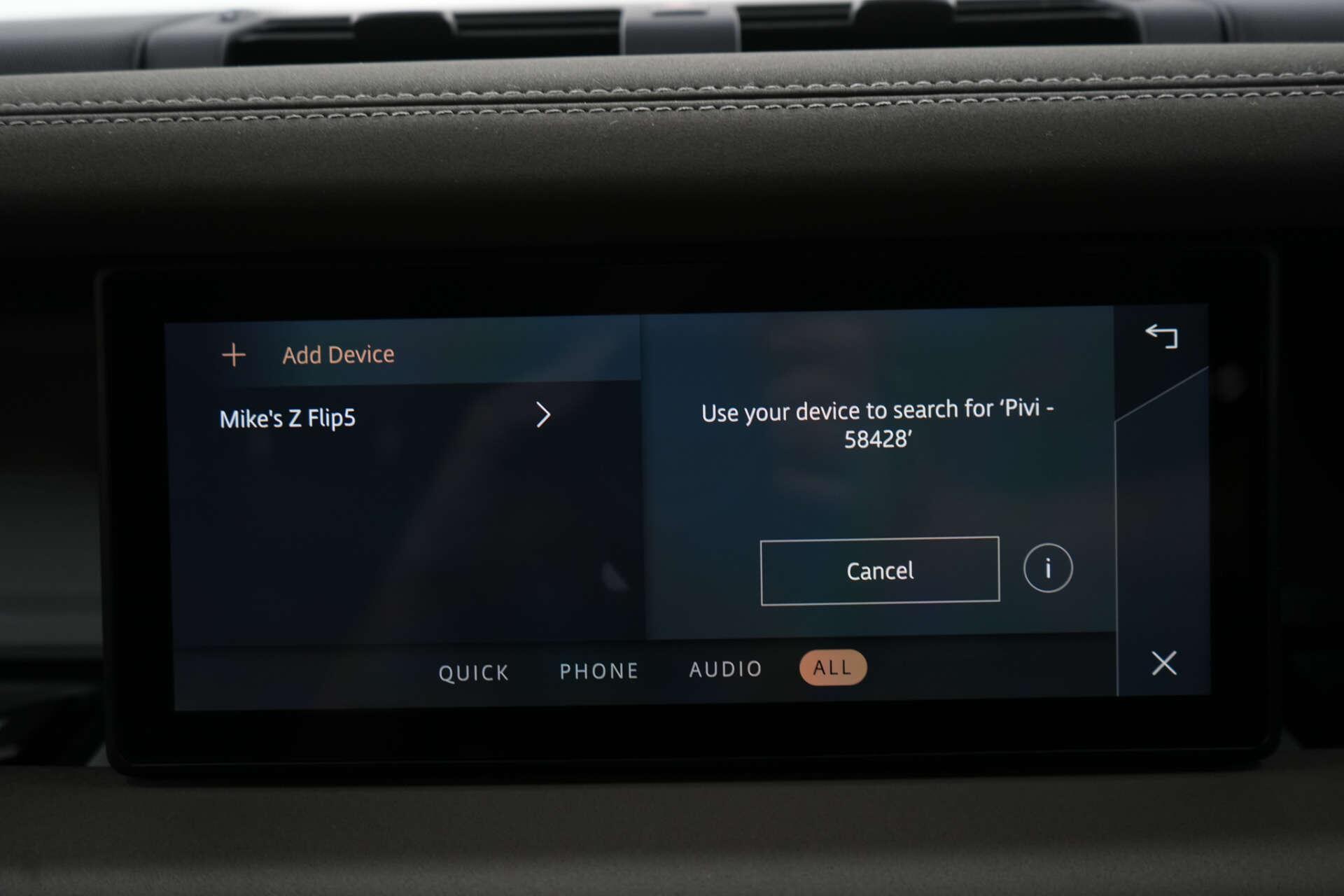 Land Rover Defender view 34
