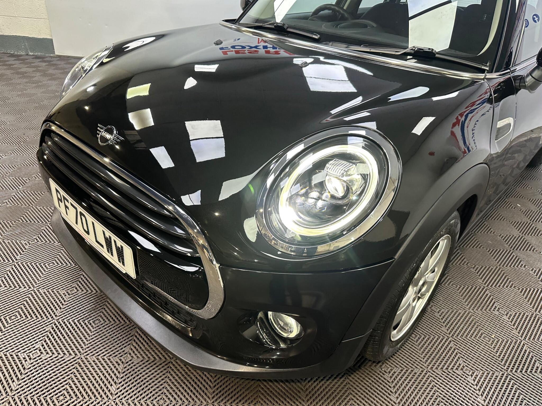 Mini Hatch view 16