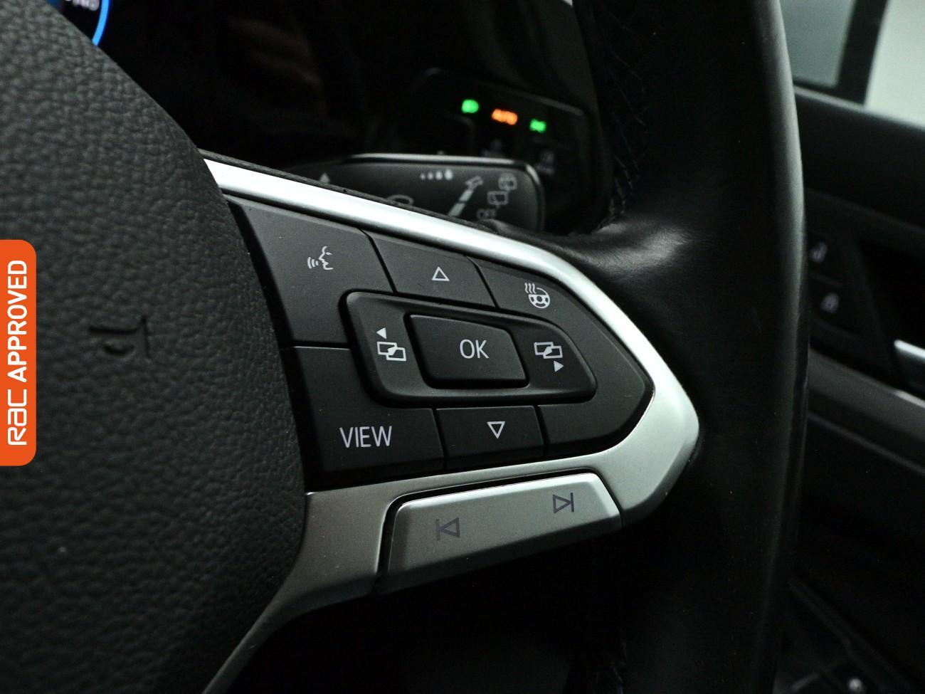 Volkswagen Golf view 19