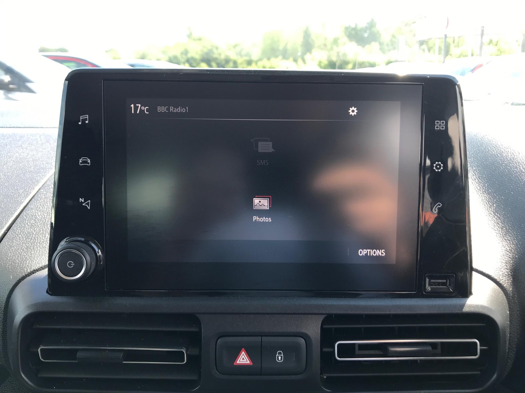 Vauxhall Combo Life Electric view 21