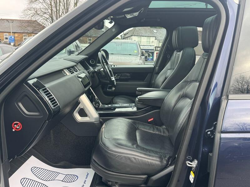 2018 Land Rover Range Rover image 33