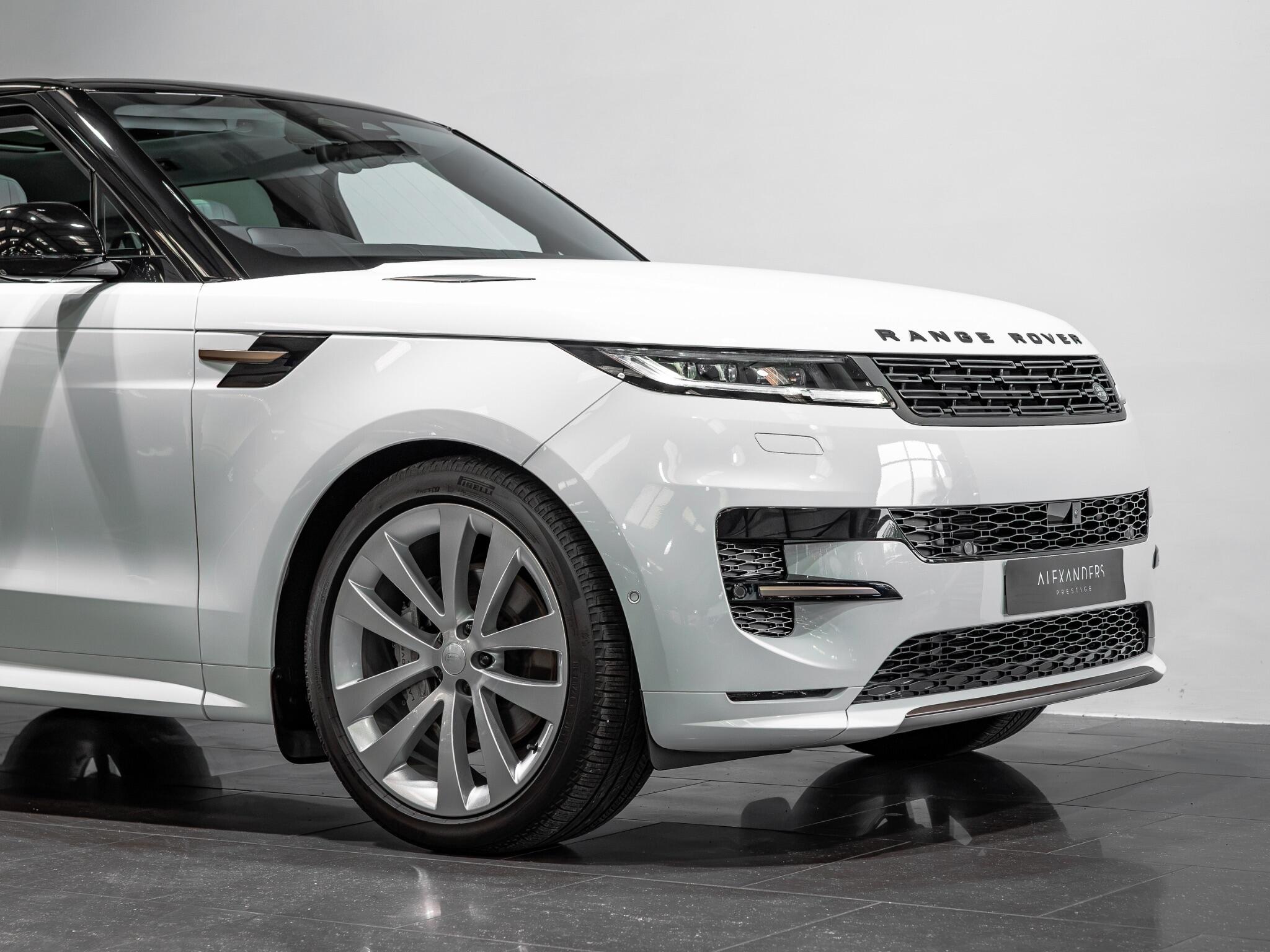 Land Rover Range Rover Sport view 9