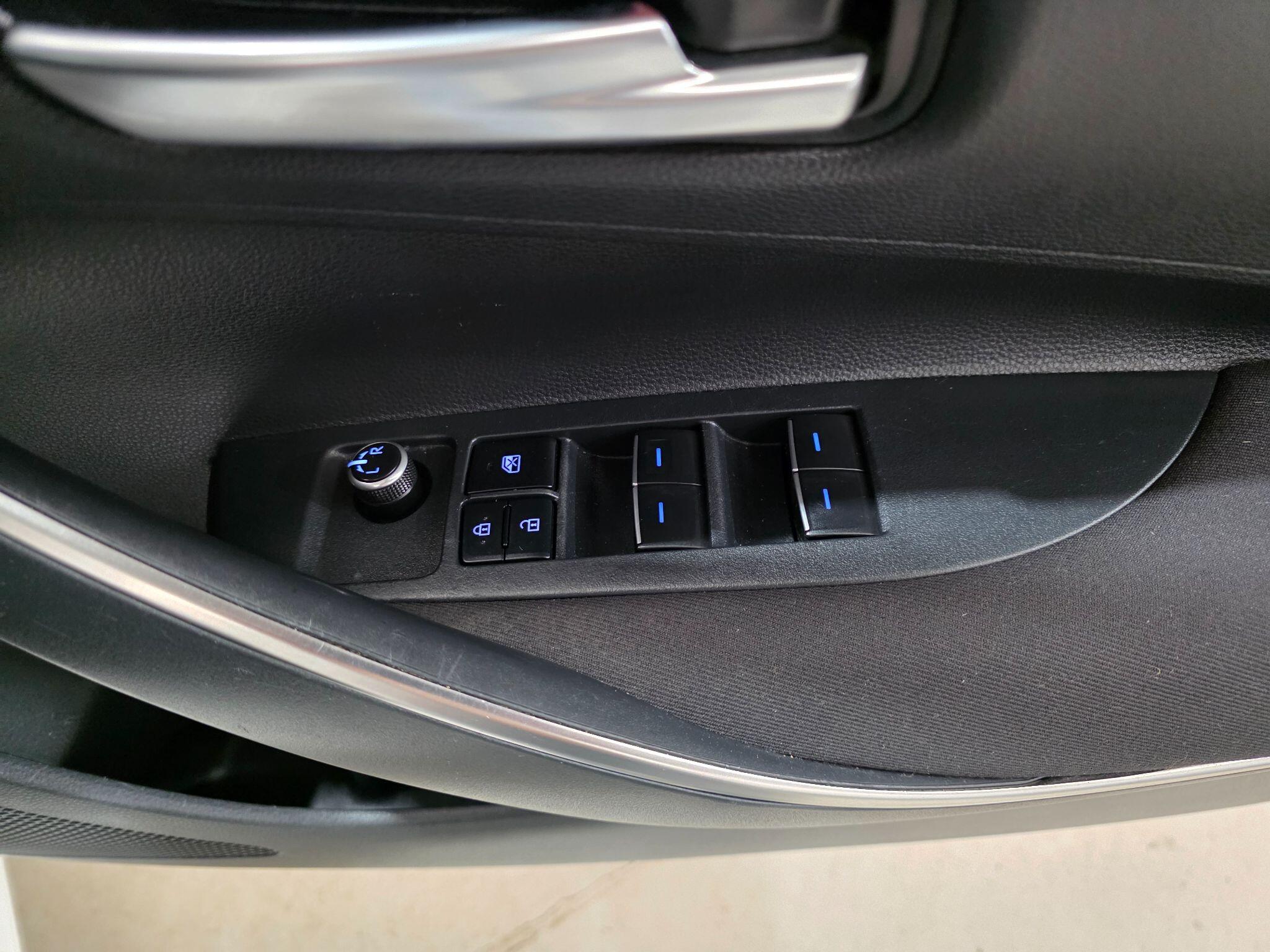 Toyota Corolla view 12