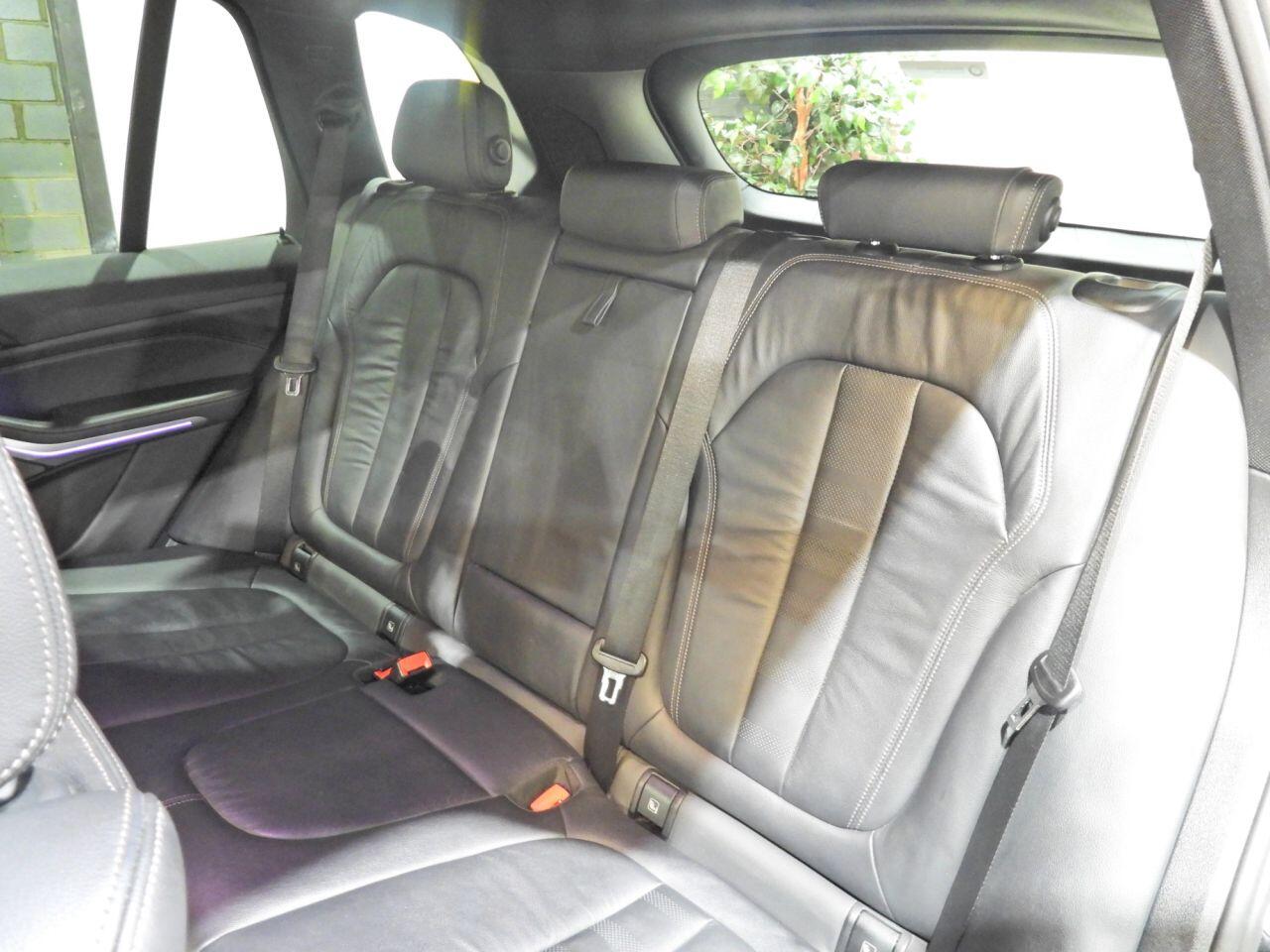 BMW X5 view 22