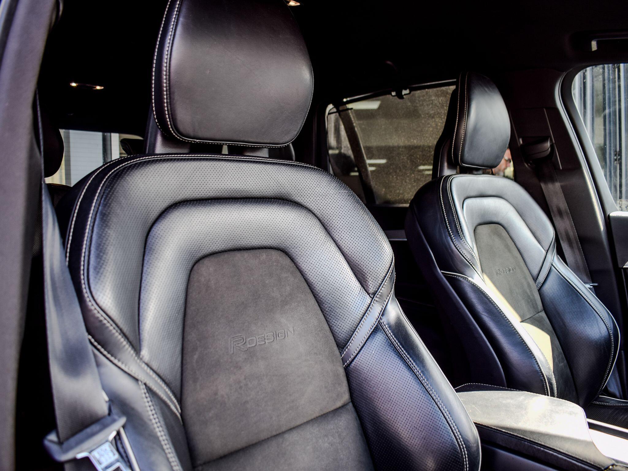 Volvo XC90 view 10