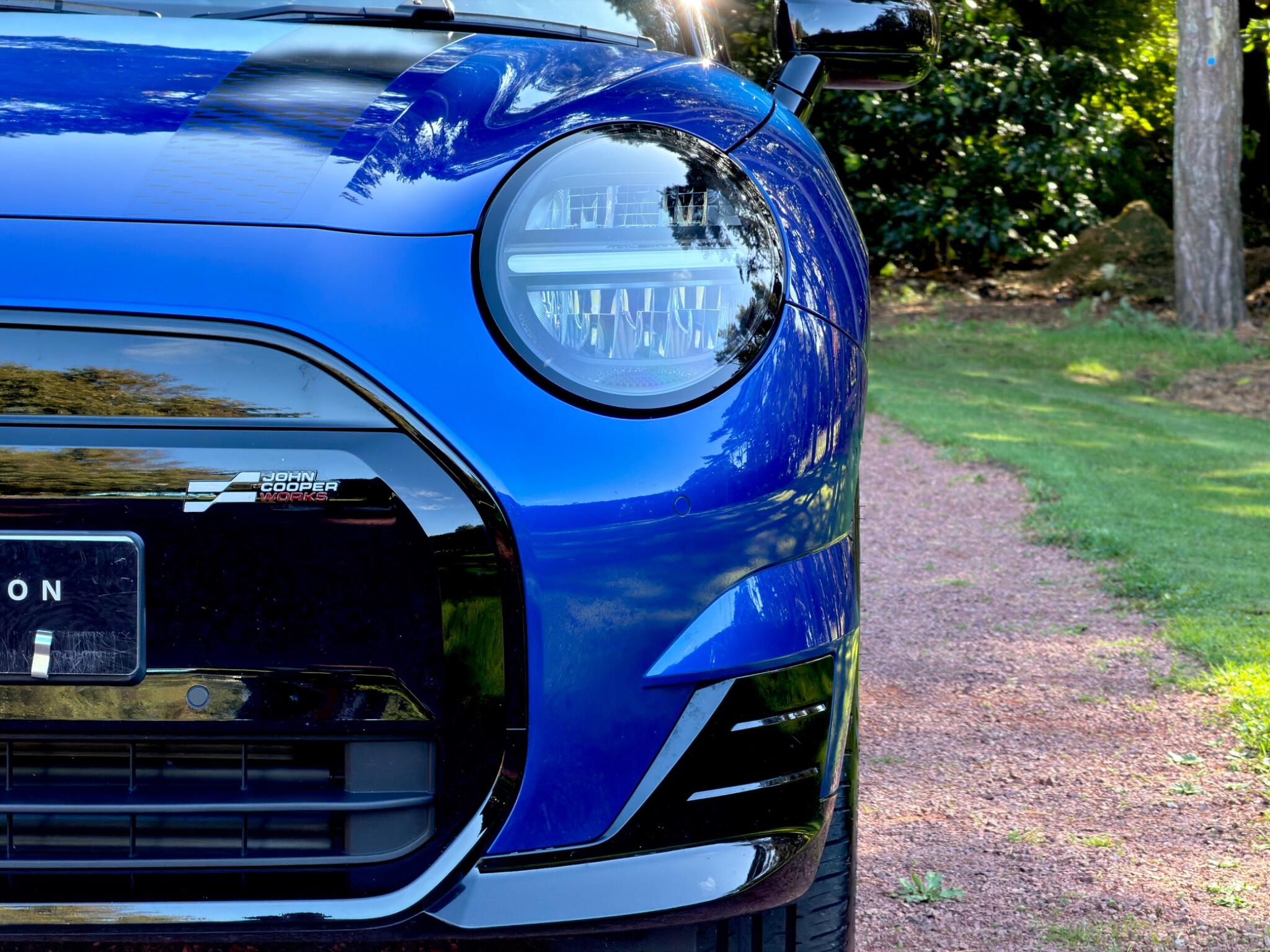 Mini Hatch view 23