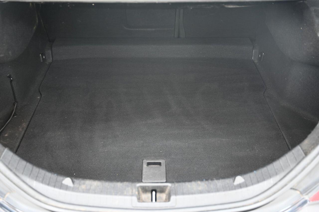 Mercedes-Benz Cla view 8