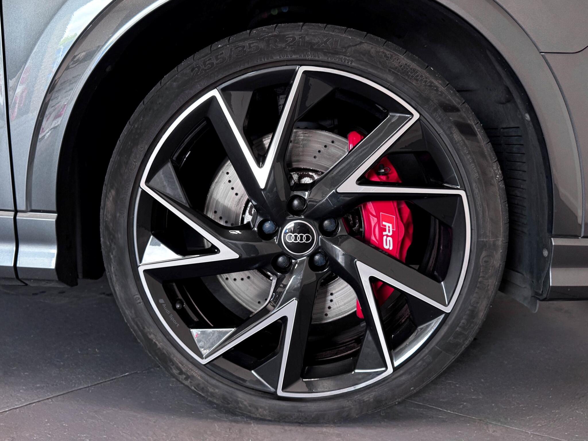 Audi RS Q3 view 60
