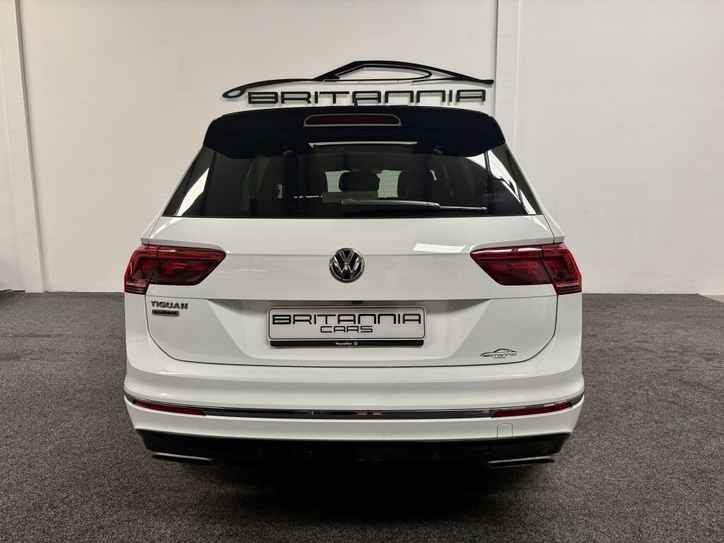 Volkswagen Tiguan Allspace view 5