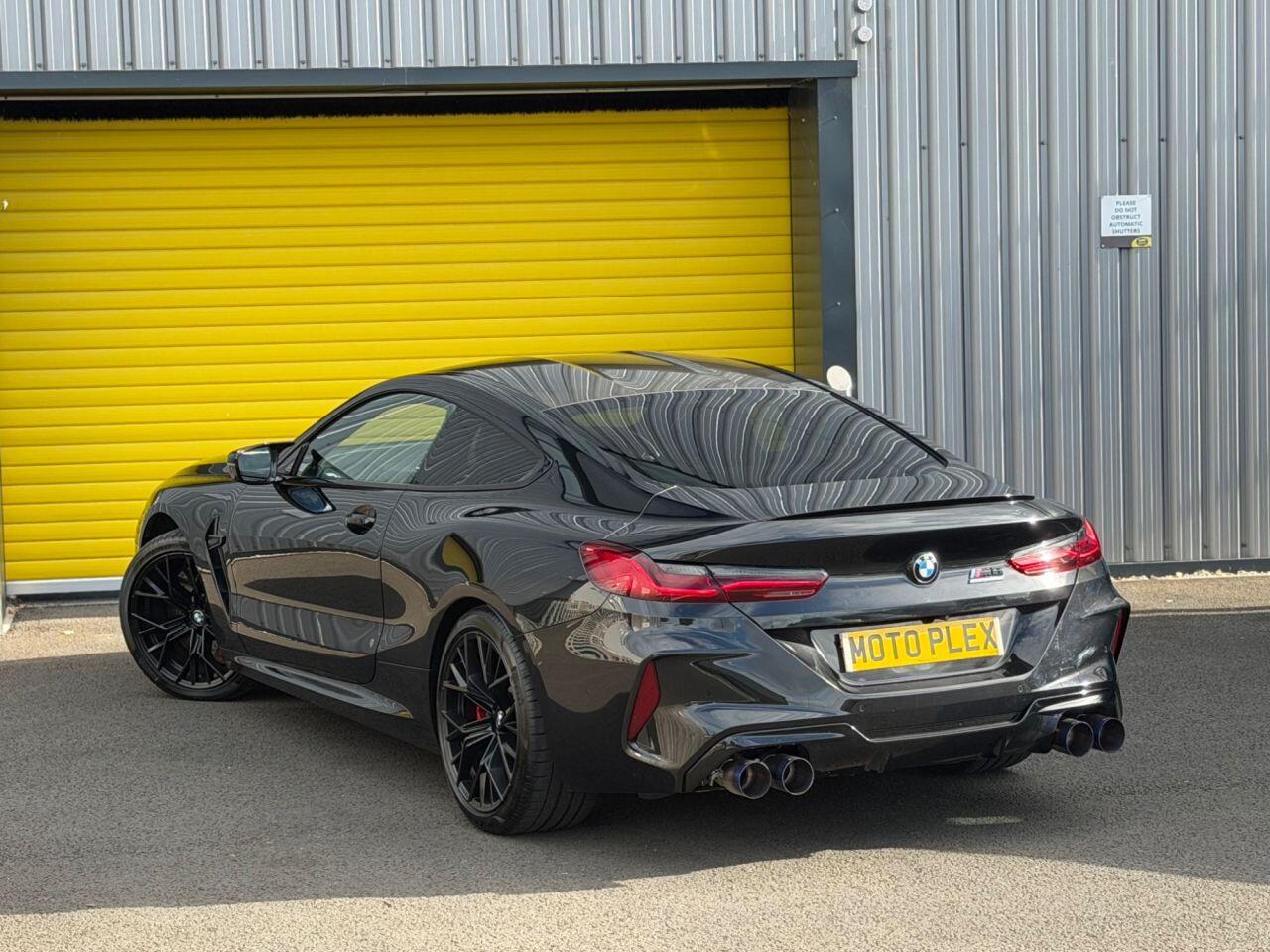 BMW M8 view 24