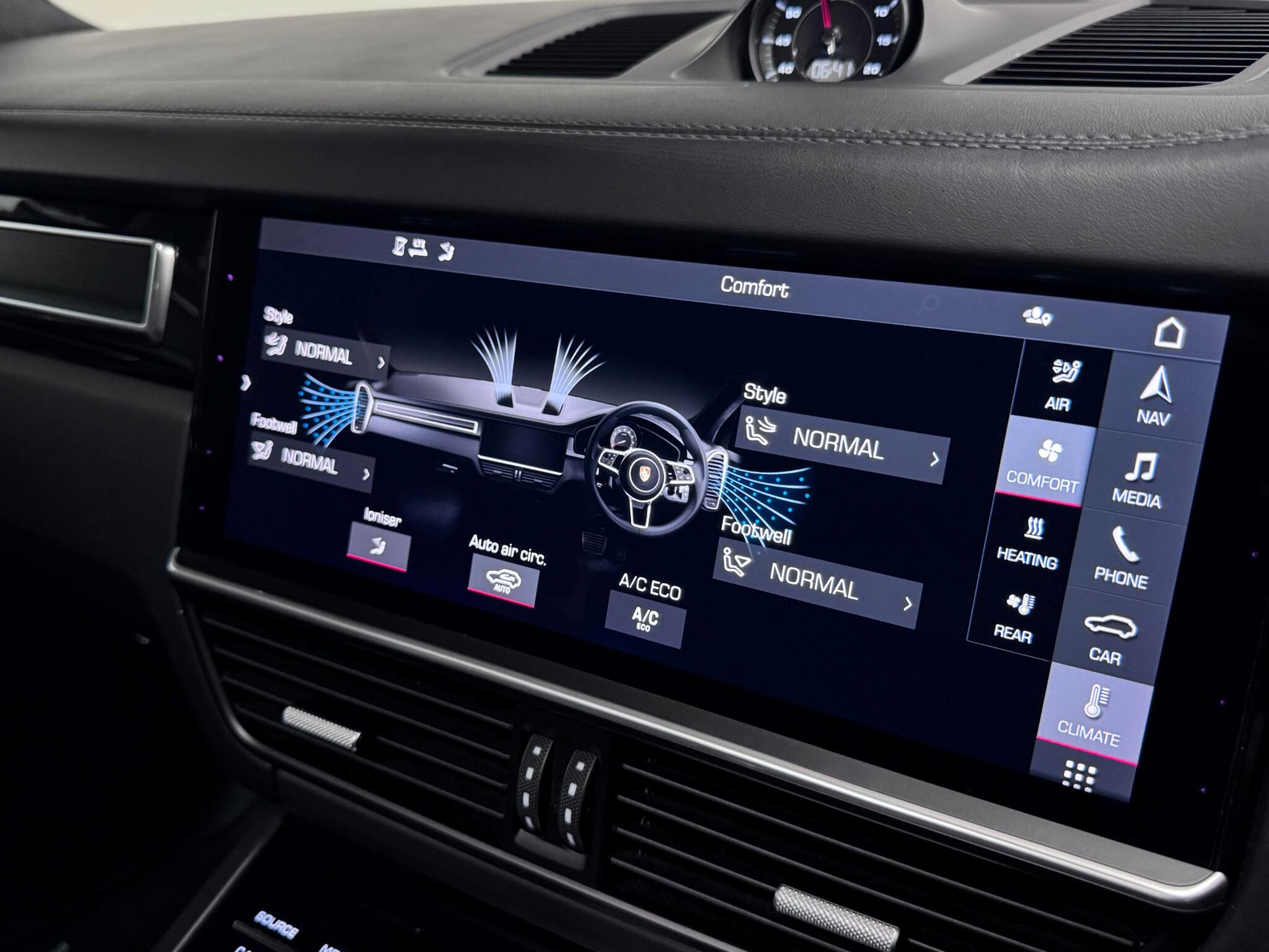 Porsche Cayenne view 71
