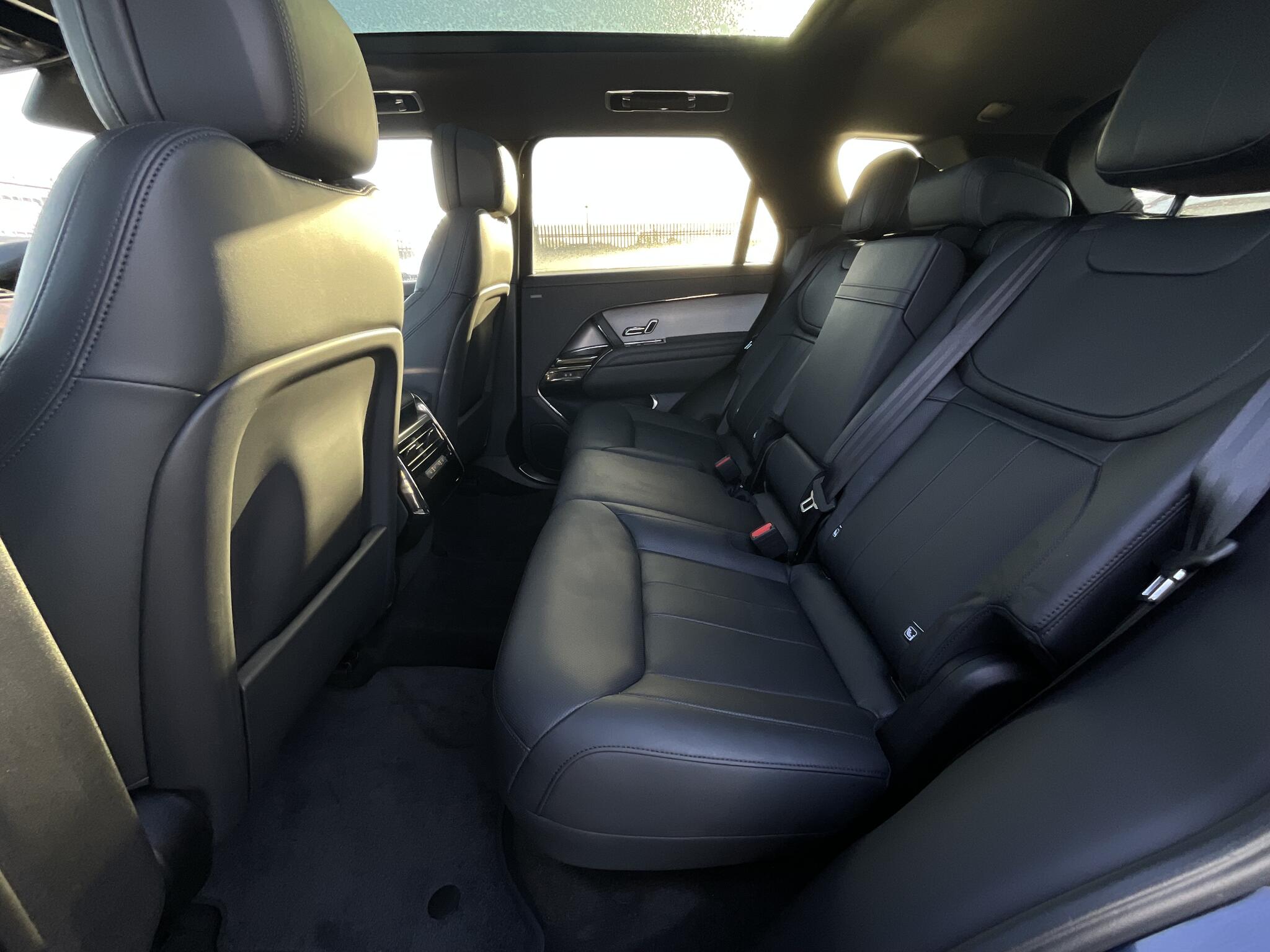 Land Rover Range Rover Sport view 13