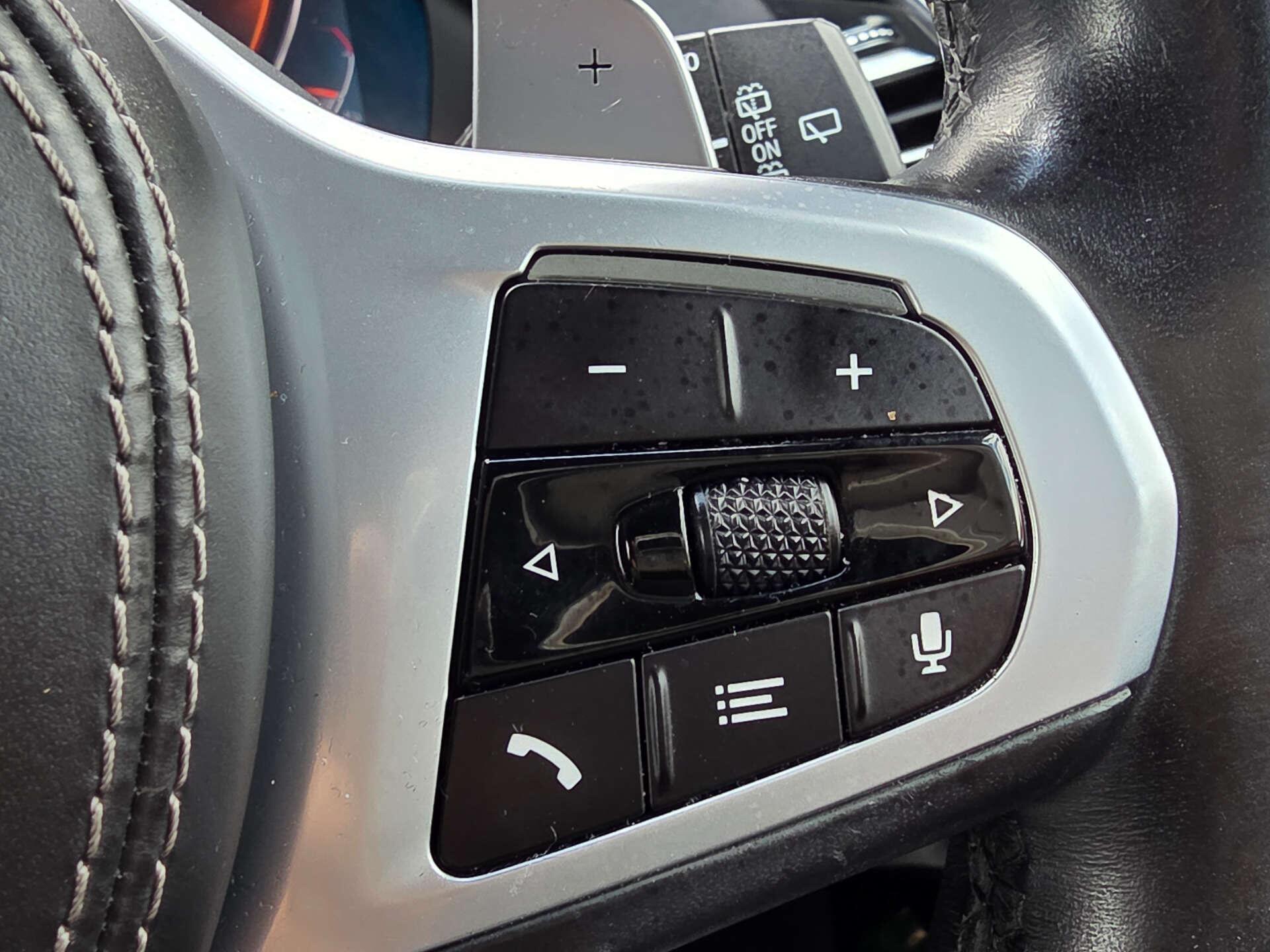 BMW X7 view 42