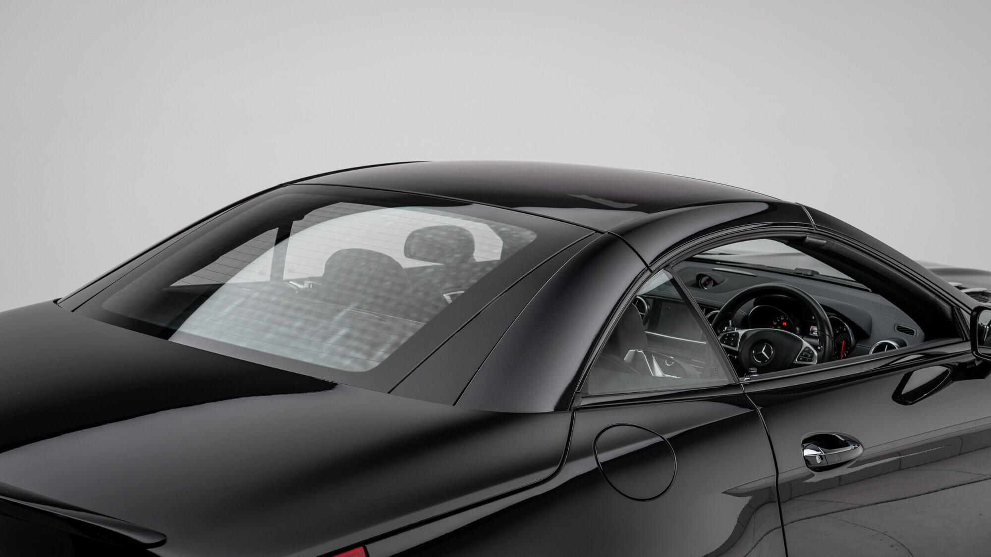 Mercedes-Benz SL view 12