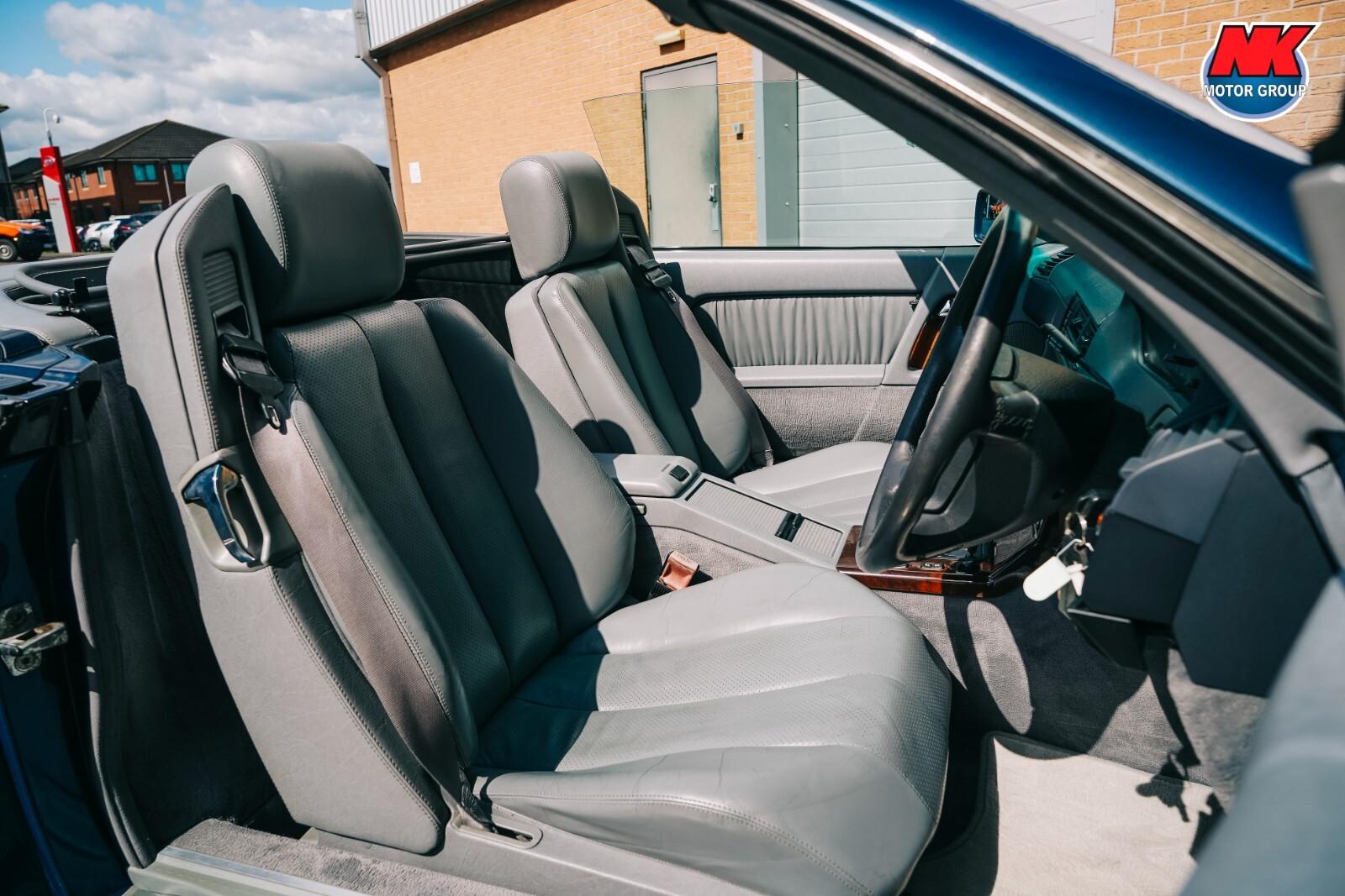 Mercedes-Benz SL view 17
