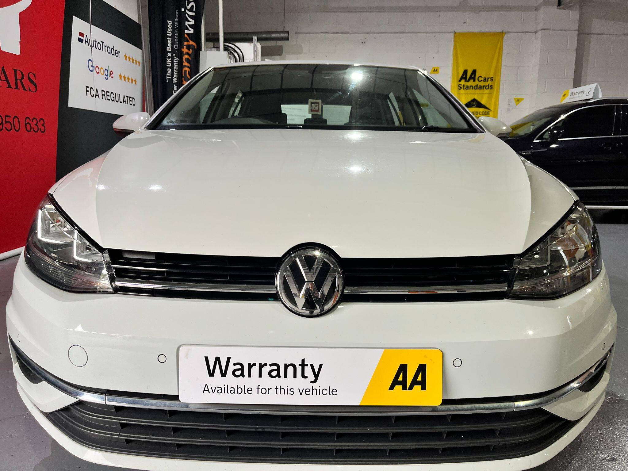 Volkswagen Golf view 4