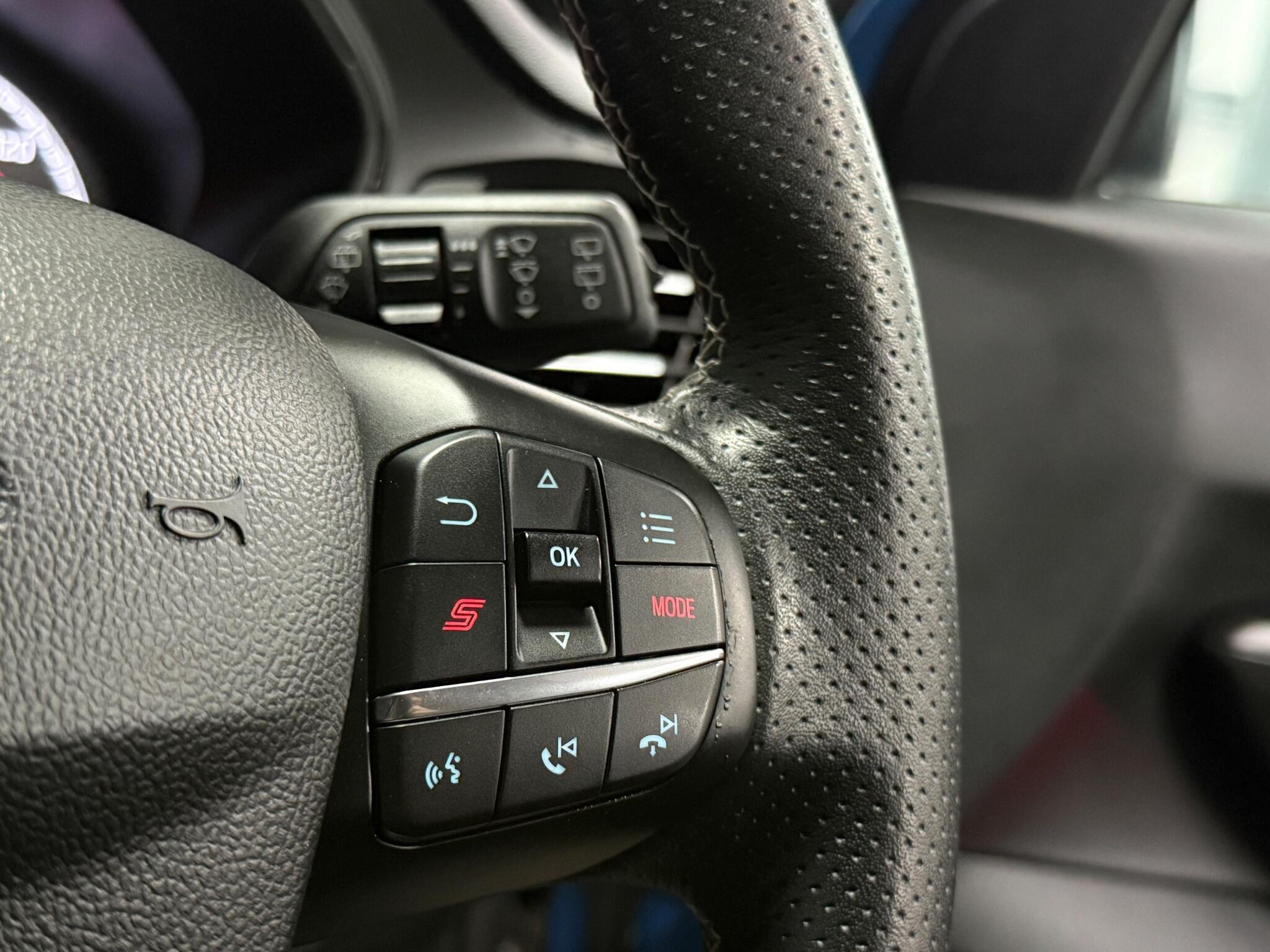 Ford Focus view 26