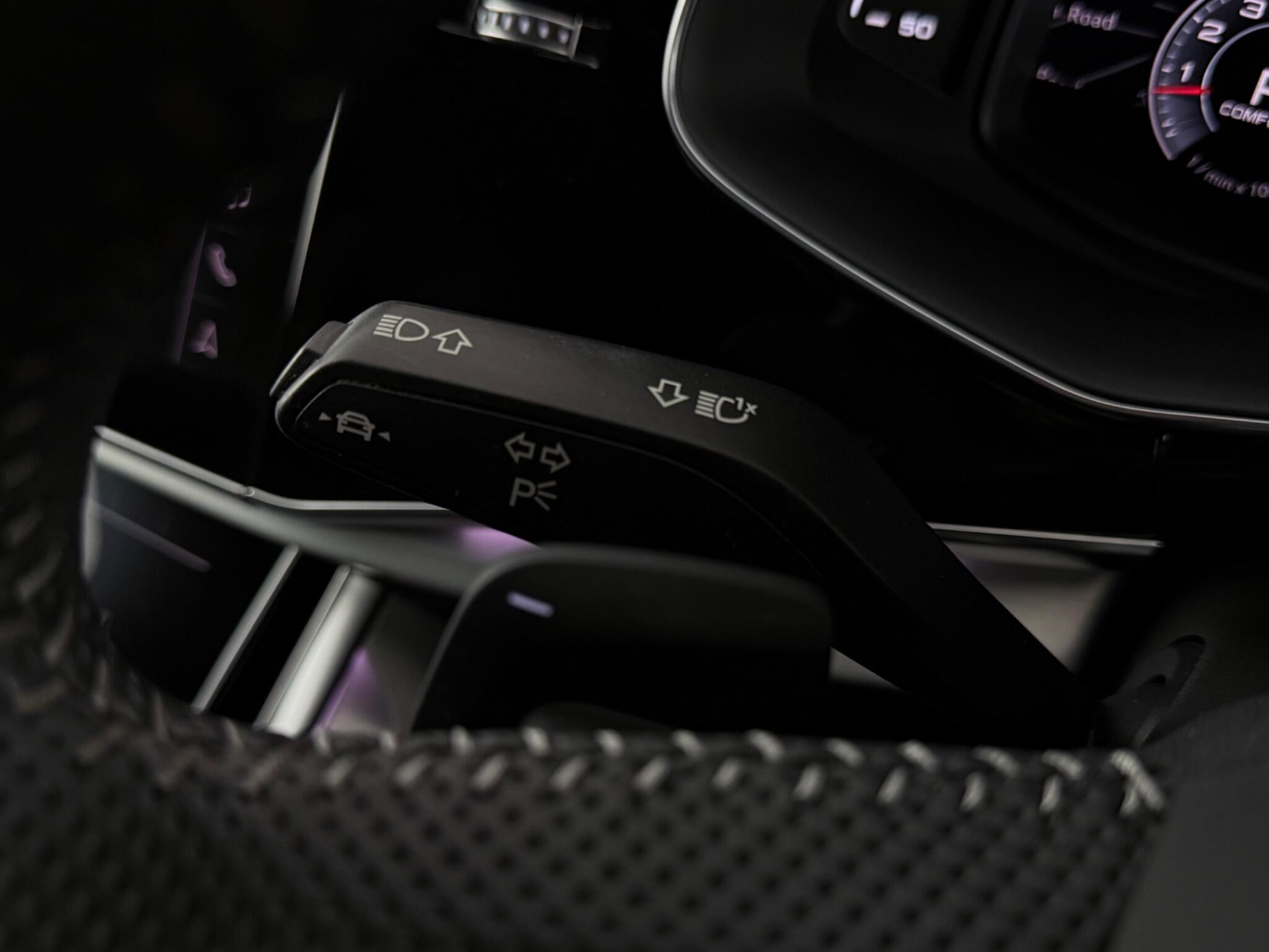 Audi Q7 view 15
