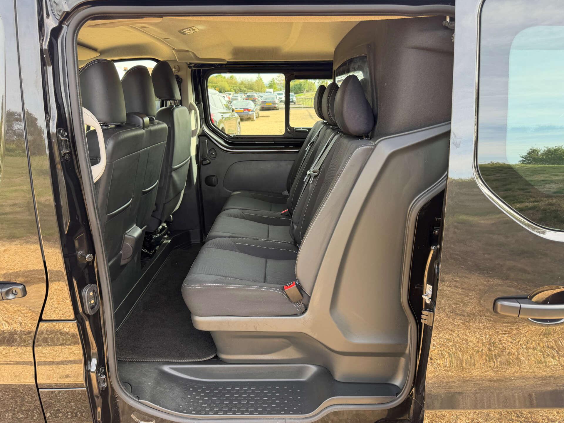 Renault Trafic view 15