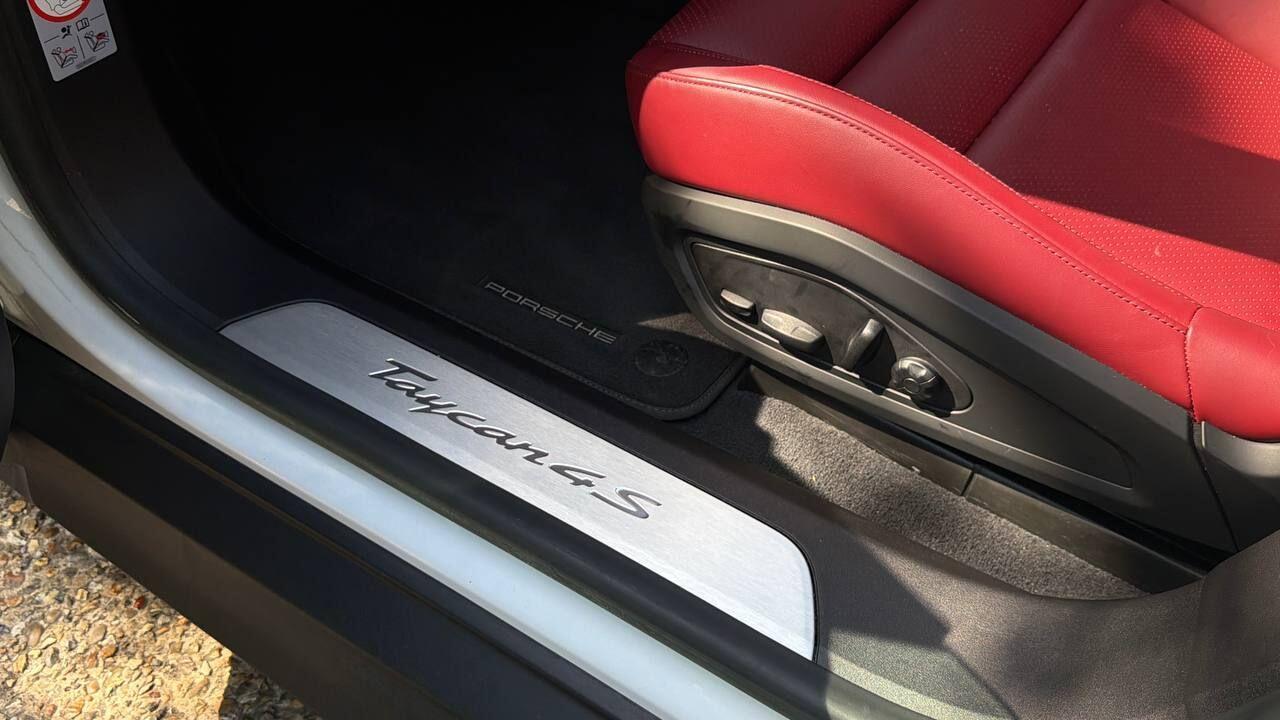 Porsche Taycan view 66