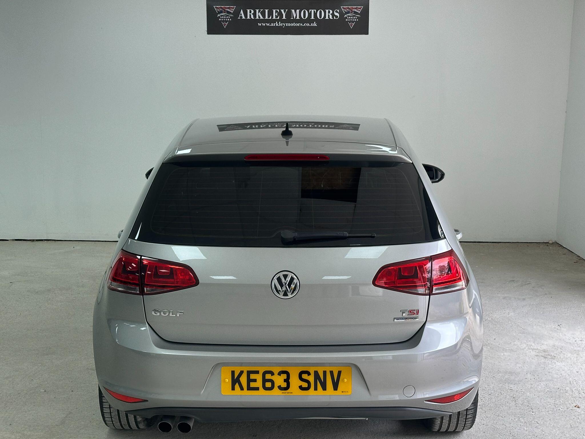 2014 Volkswagen Golf image 14