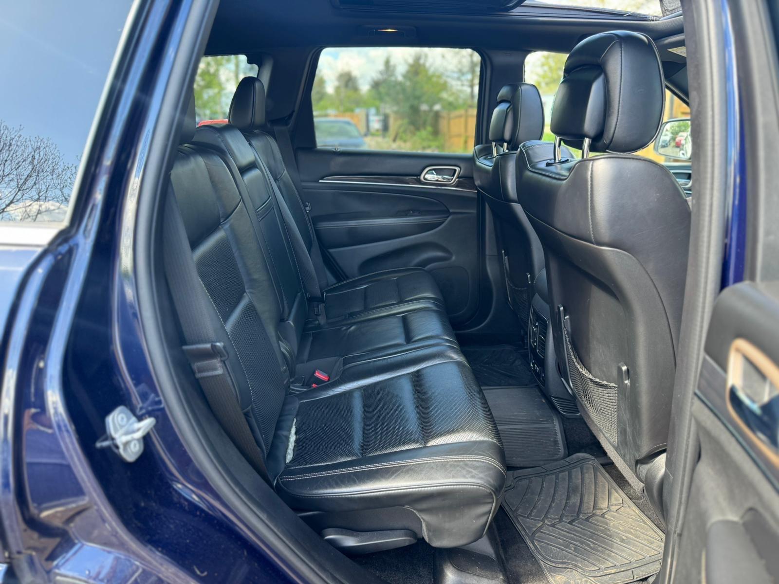 Jeep Grand Cherokee view 21