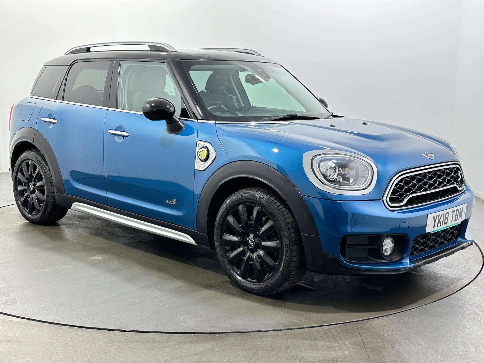 Mini Countryman main image