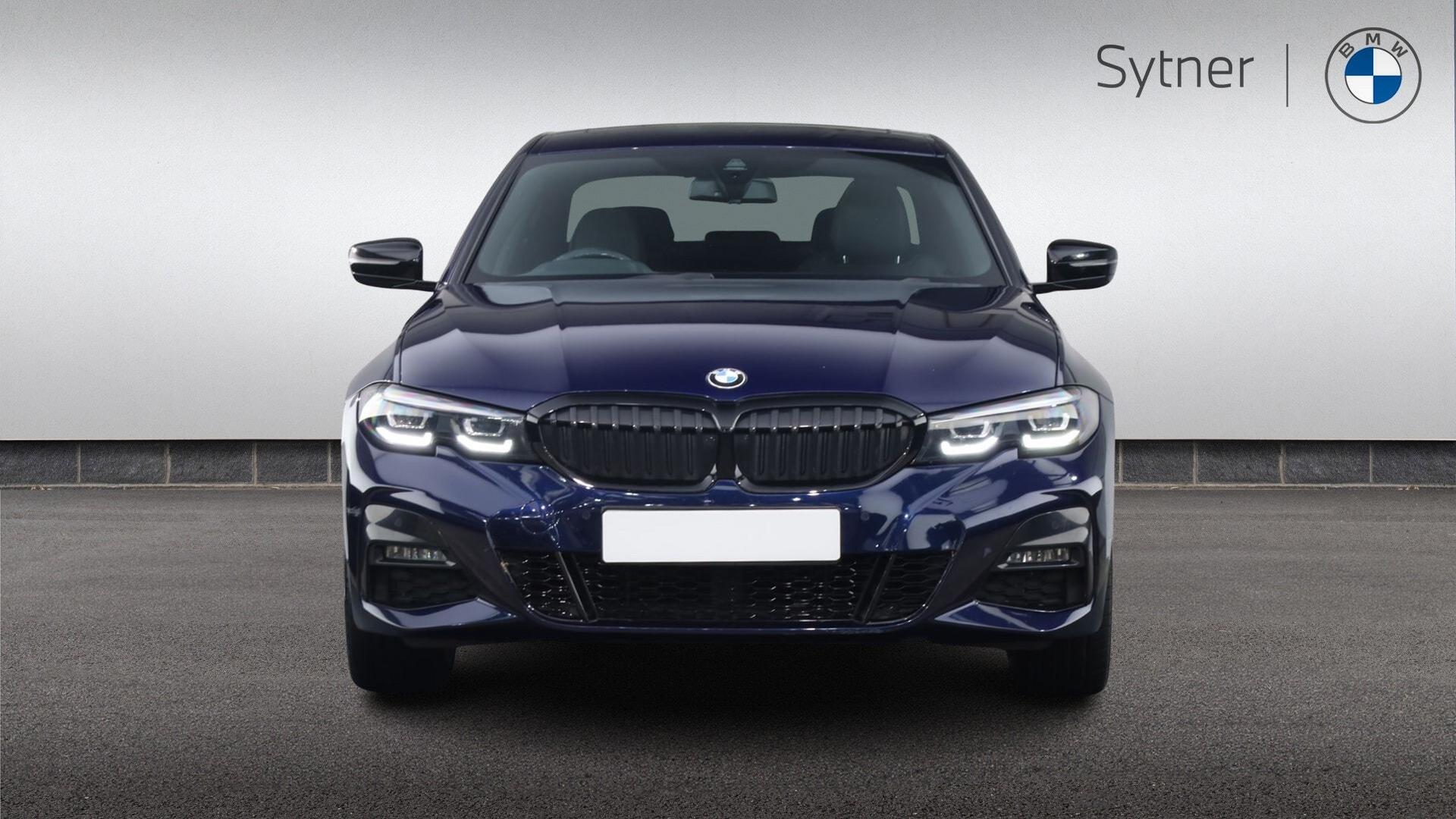 BMW 3 Series view 16