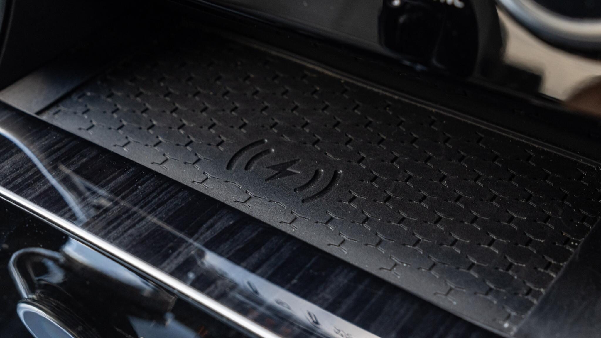 Jaguar Xe view 52