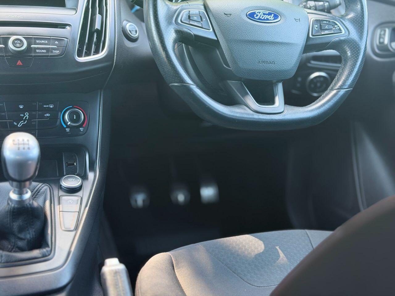 Ford Focus view 91