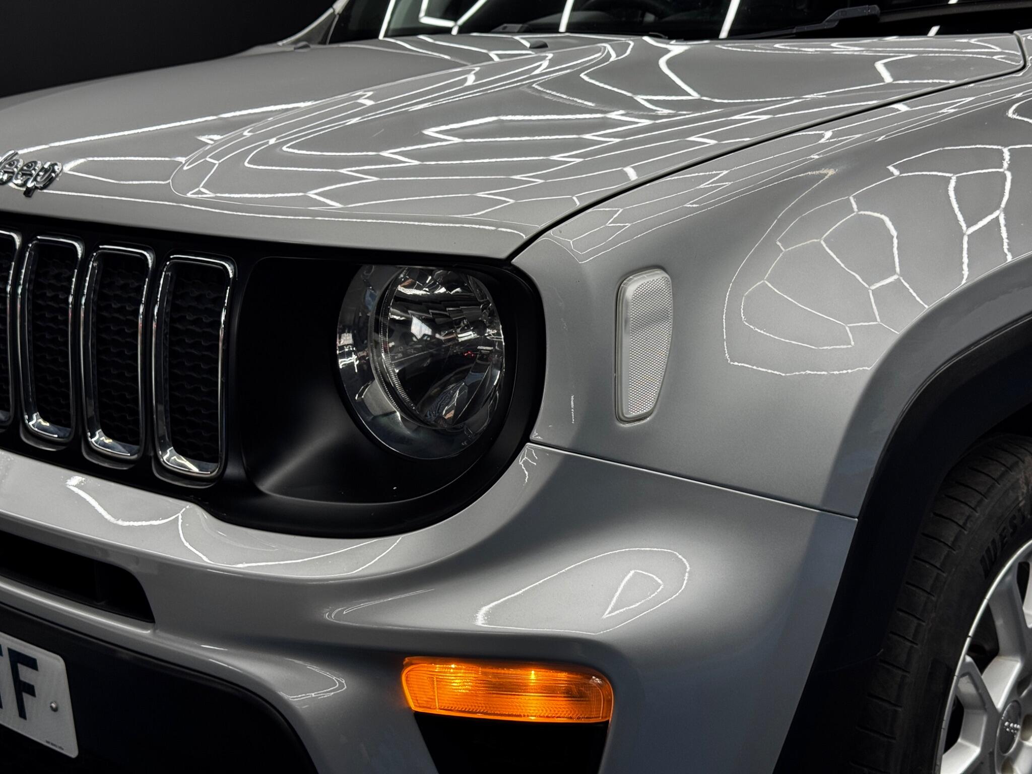 Jeep Renegade view 41