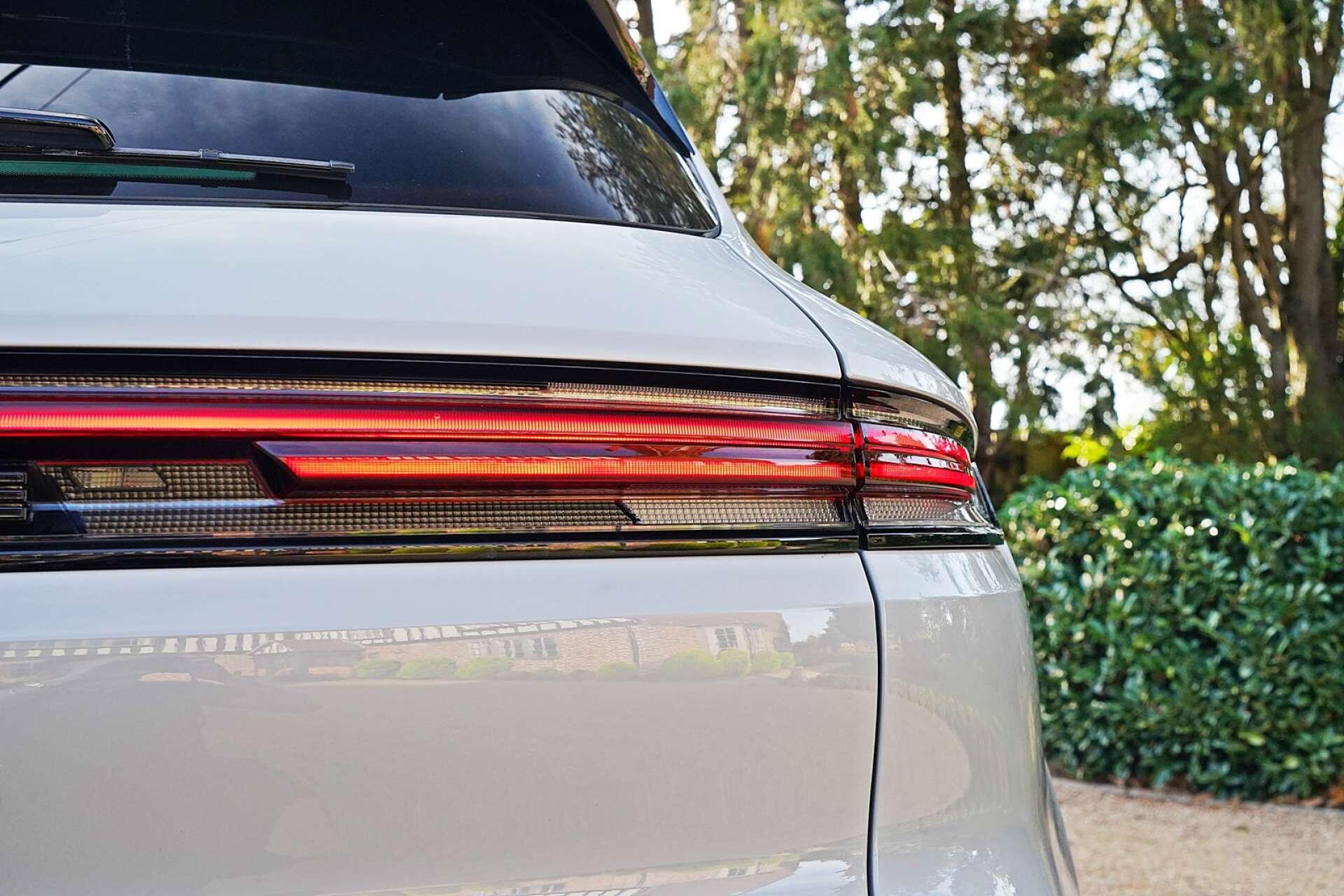 Porsche Cayenne view 6