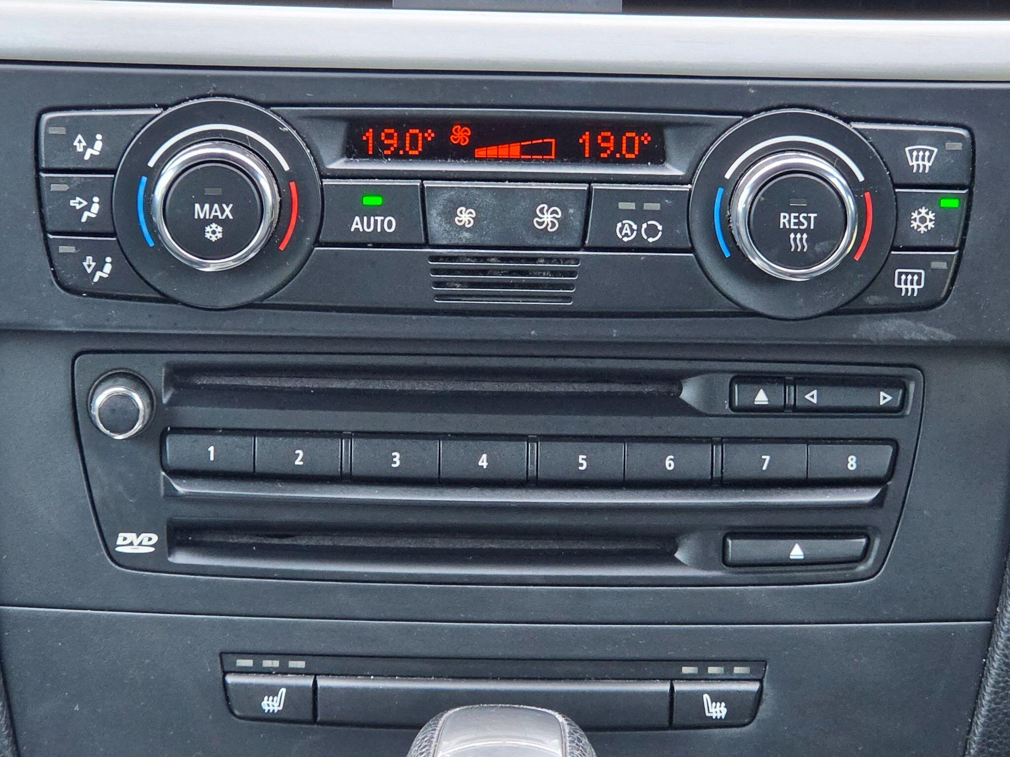 BMW 3 Series view 25