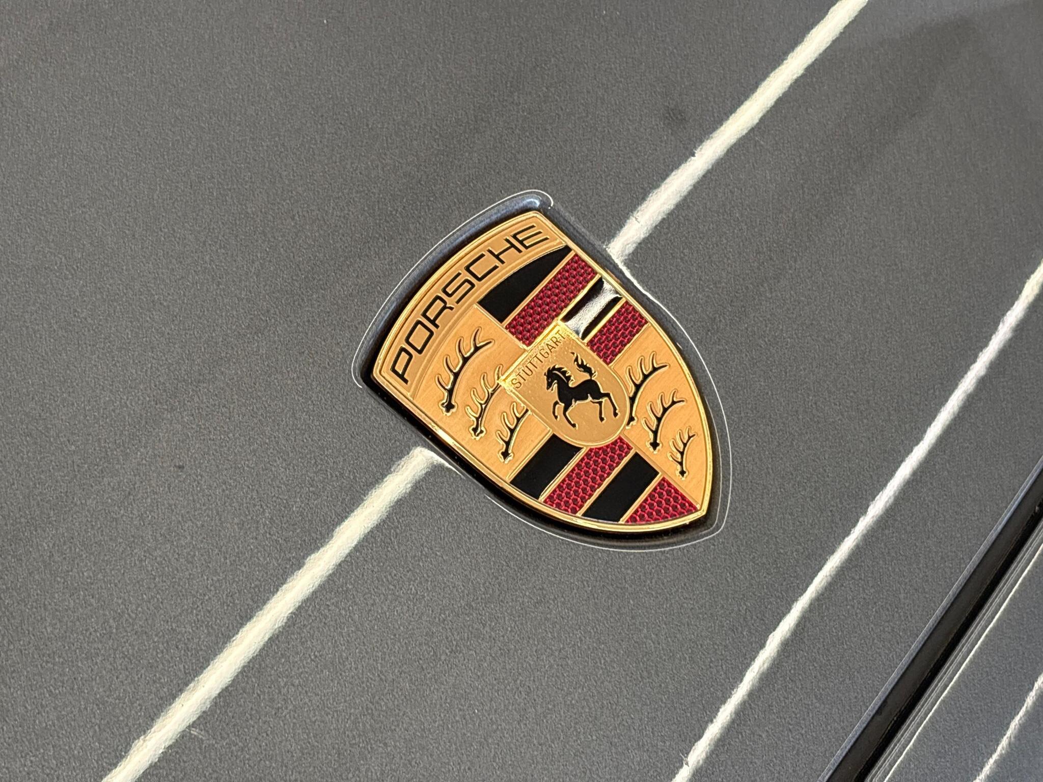 Porsche Cayenne view 36