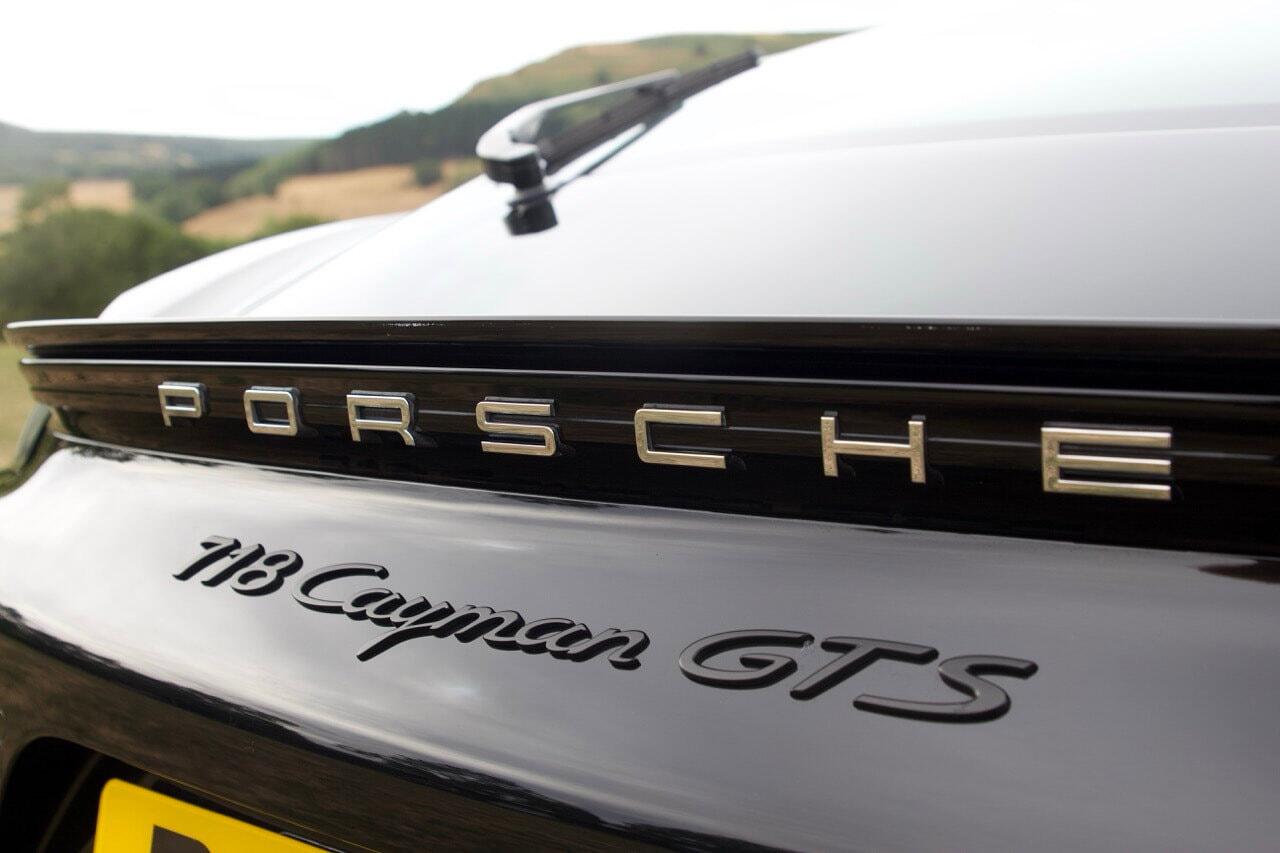 Porsche Cayman view 65