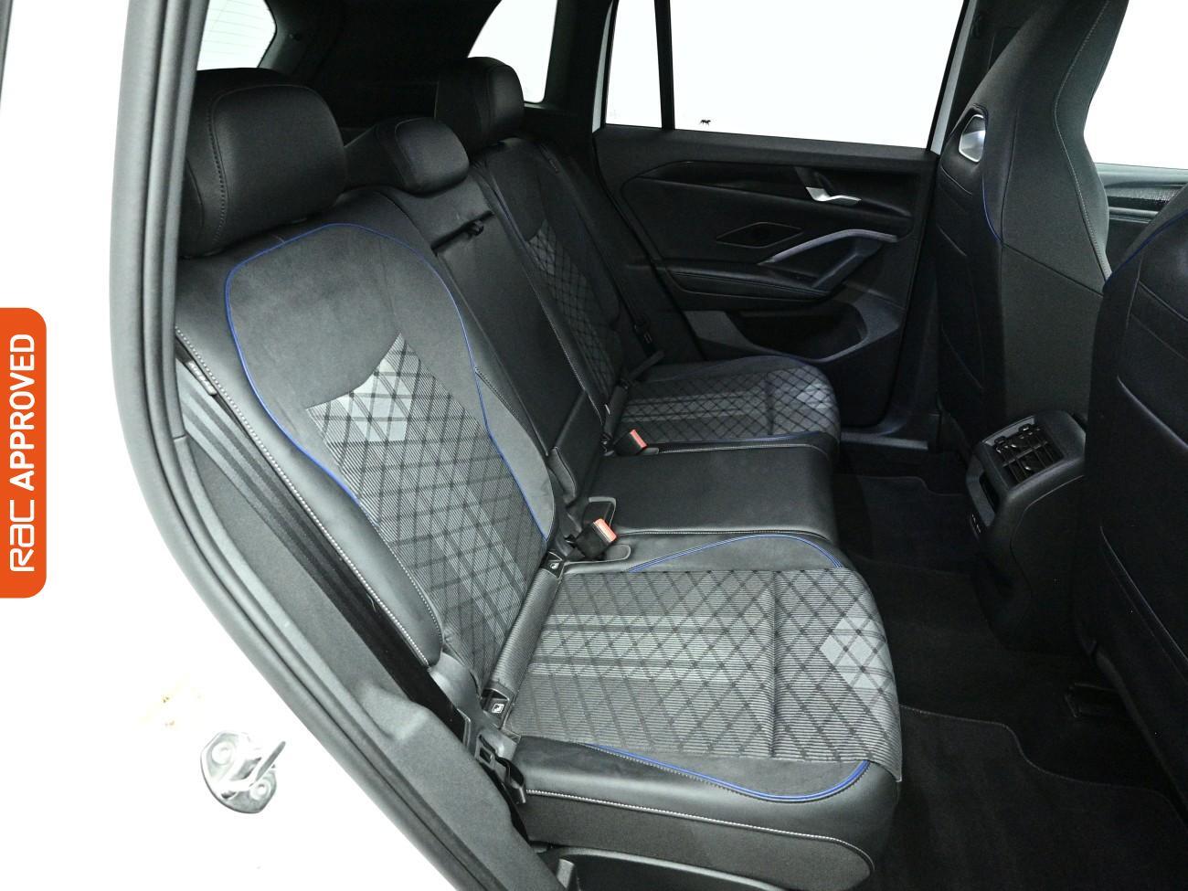 Volkswagen Tiguan view 12