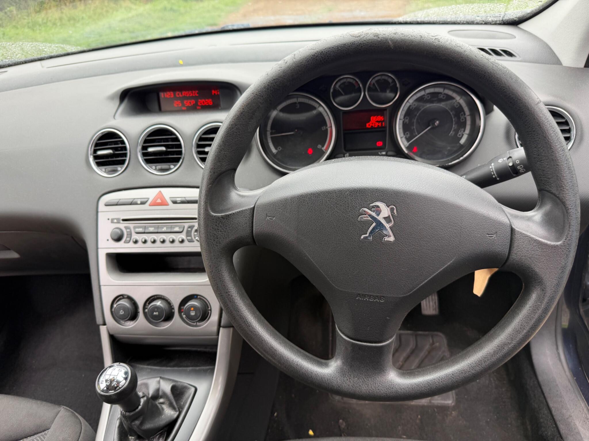 Peugeot 308 view 7
