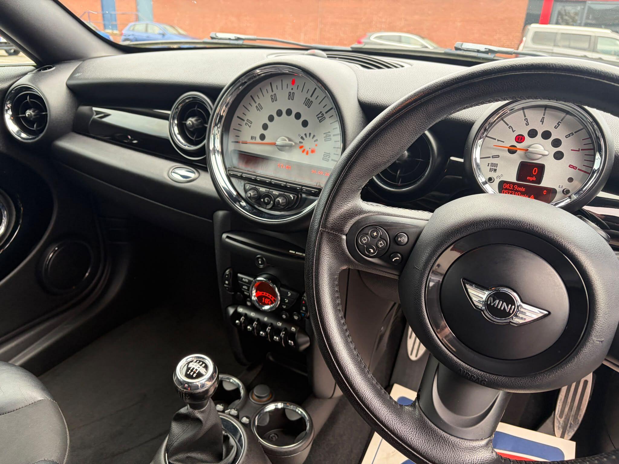 Mini Coupe view 11