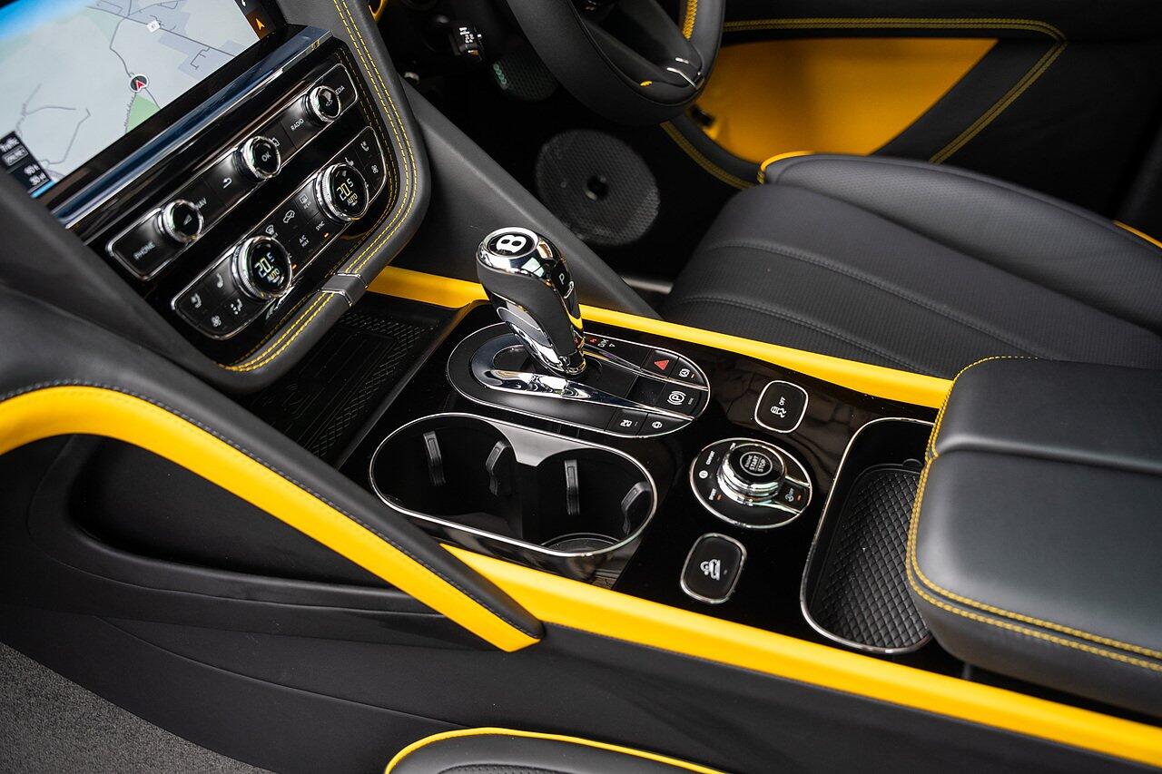 Bentley Bentayga view 85