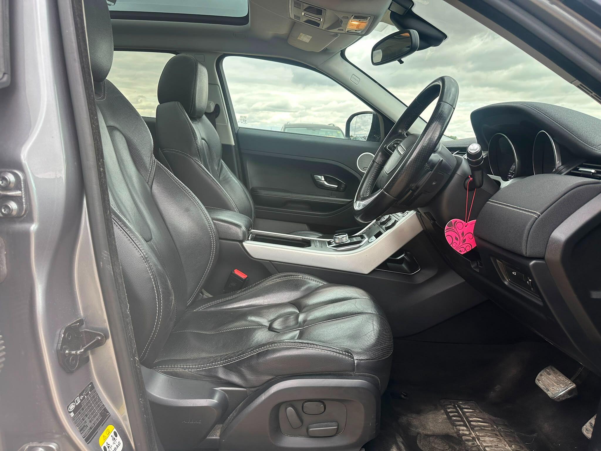 Land Rover Range Rover Evoque view 7