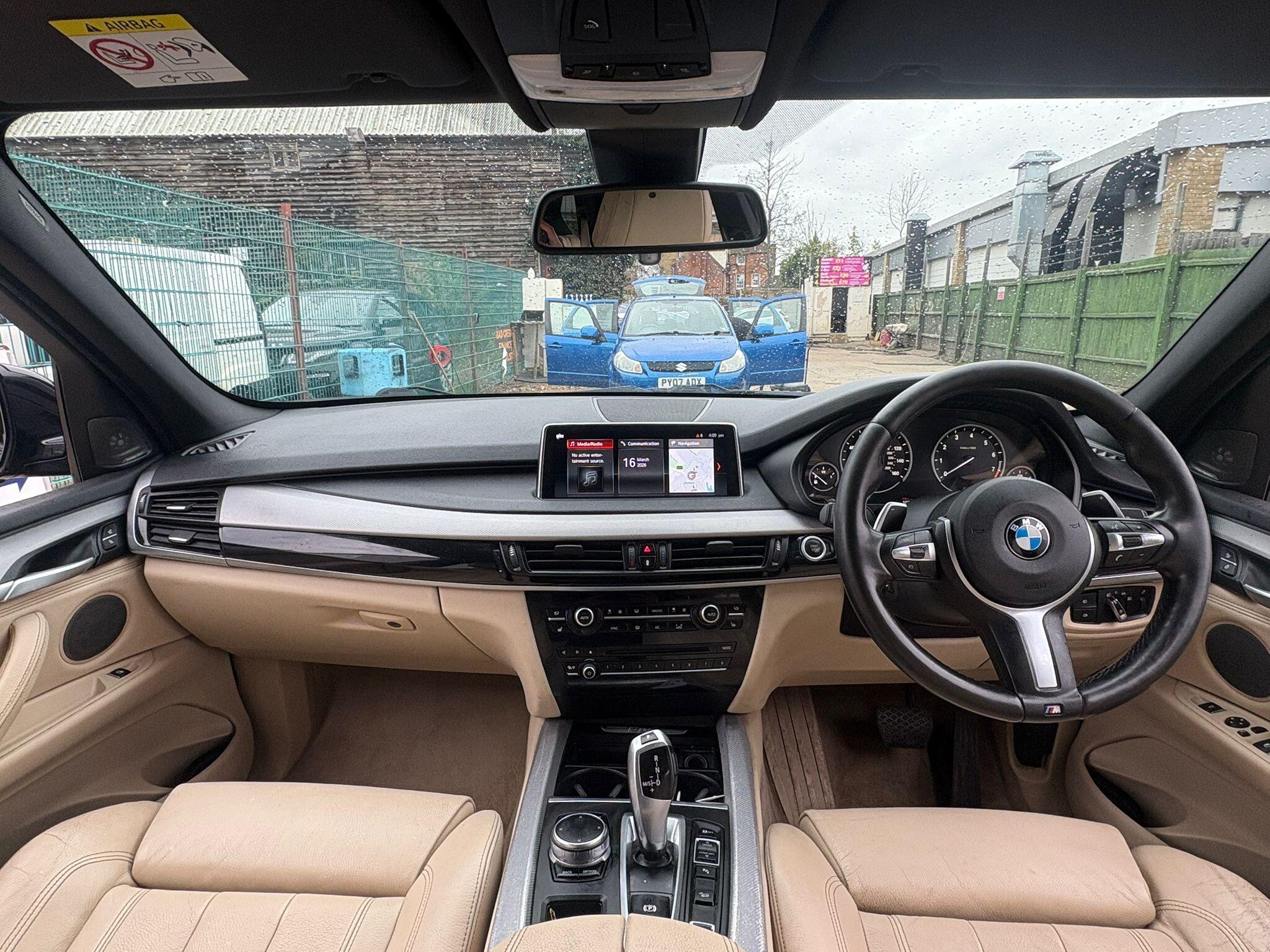 BMW X5 view 4