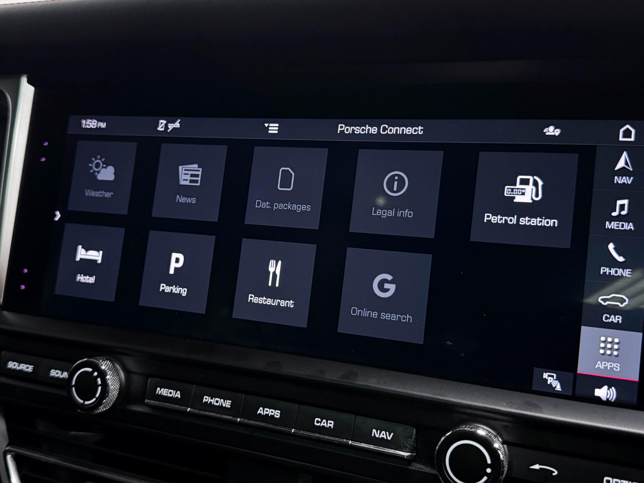 Porsche Macan view 62