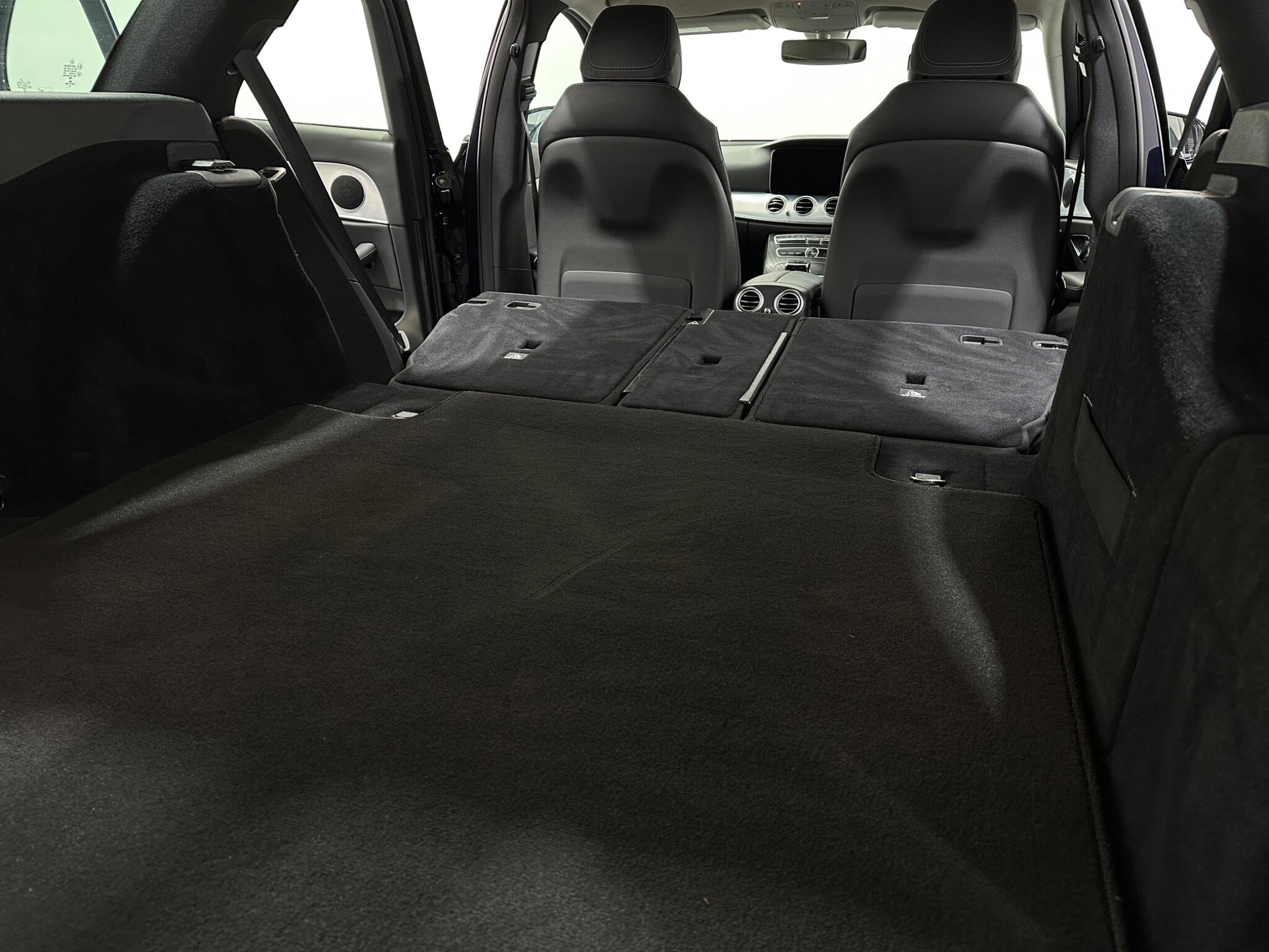 Mercedes-Benz E-Class view 46