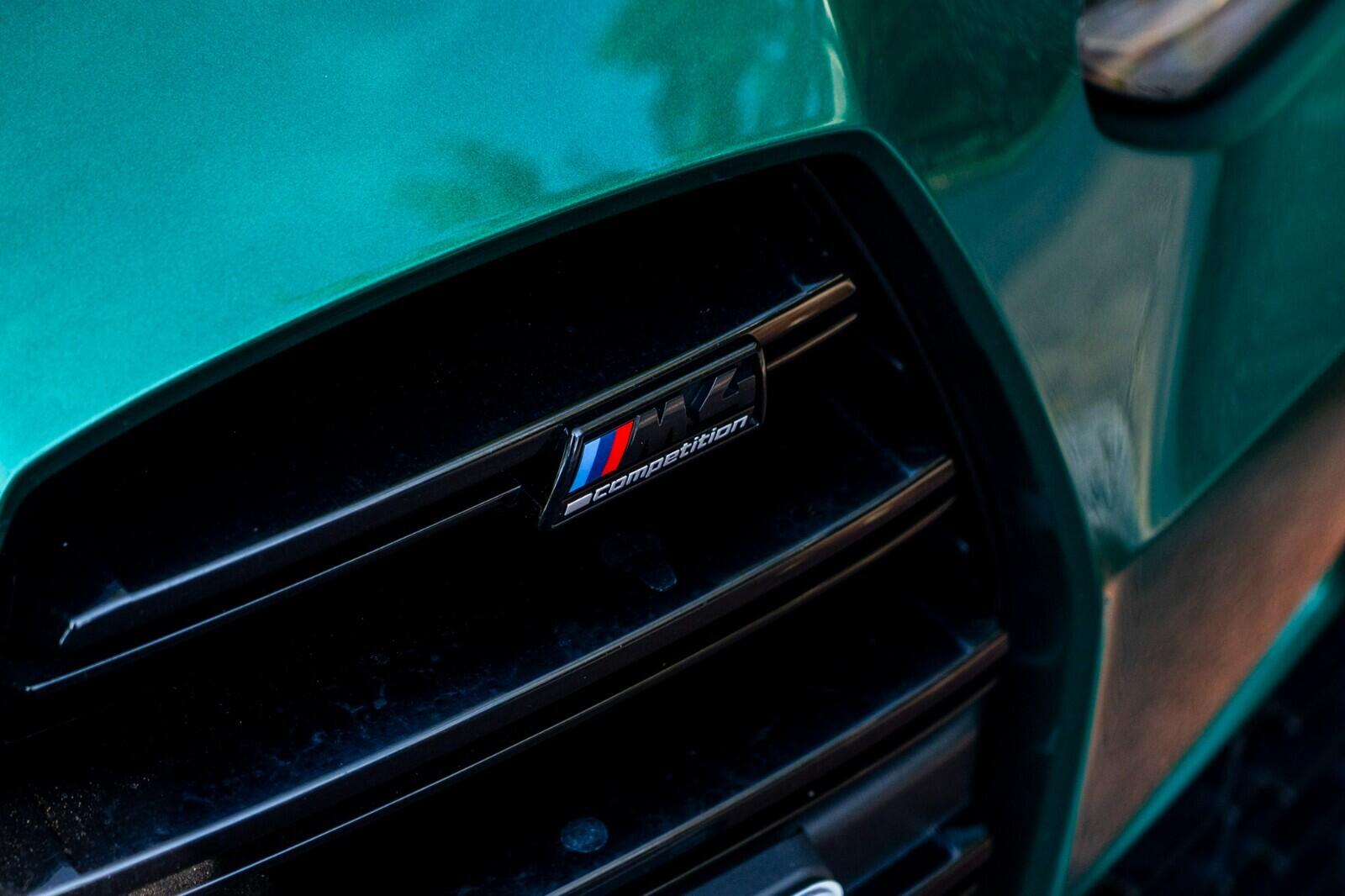 BMW M4 view 15