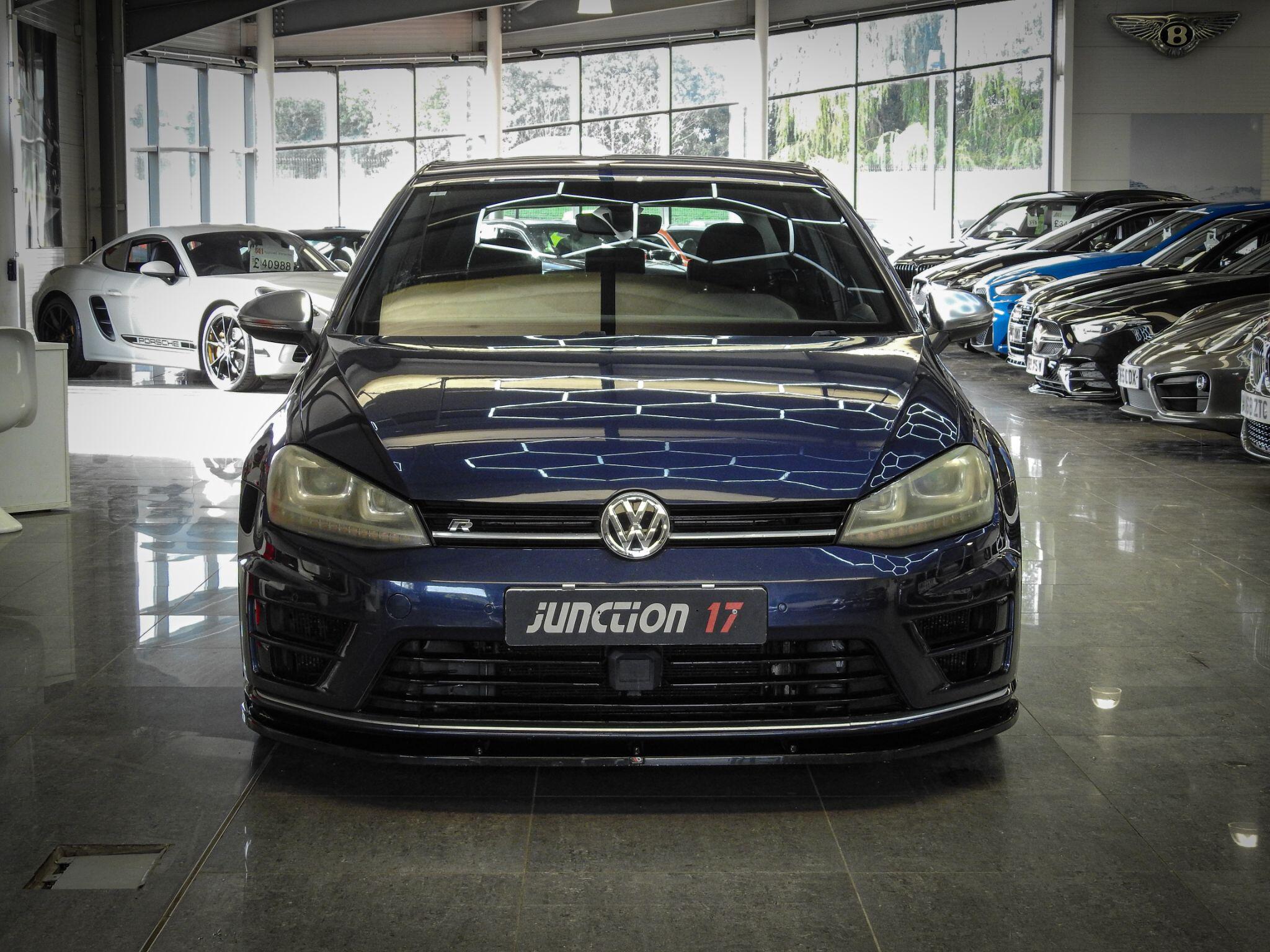 Volkswagen Golf view 6