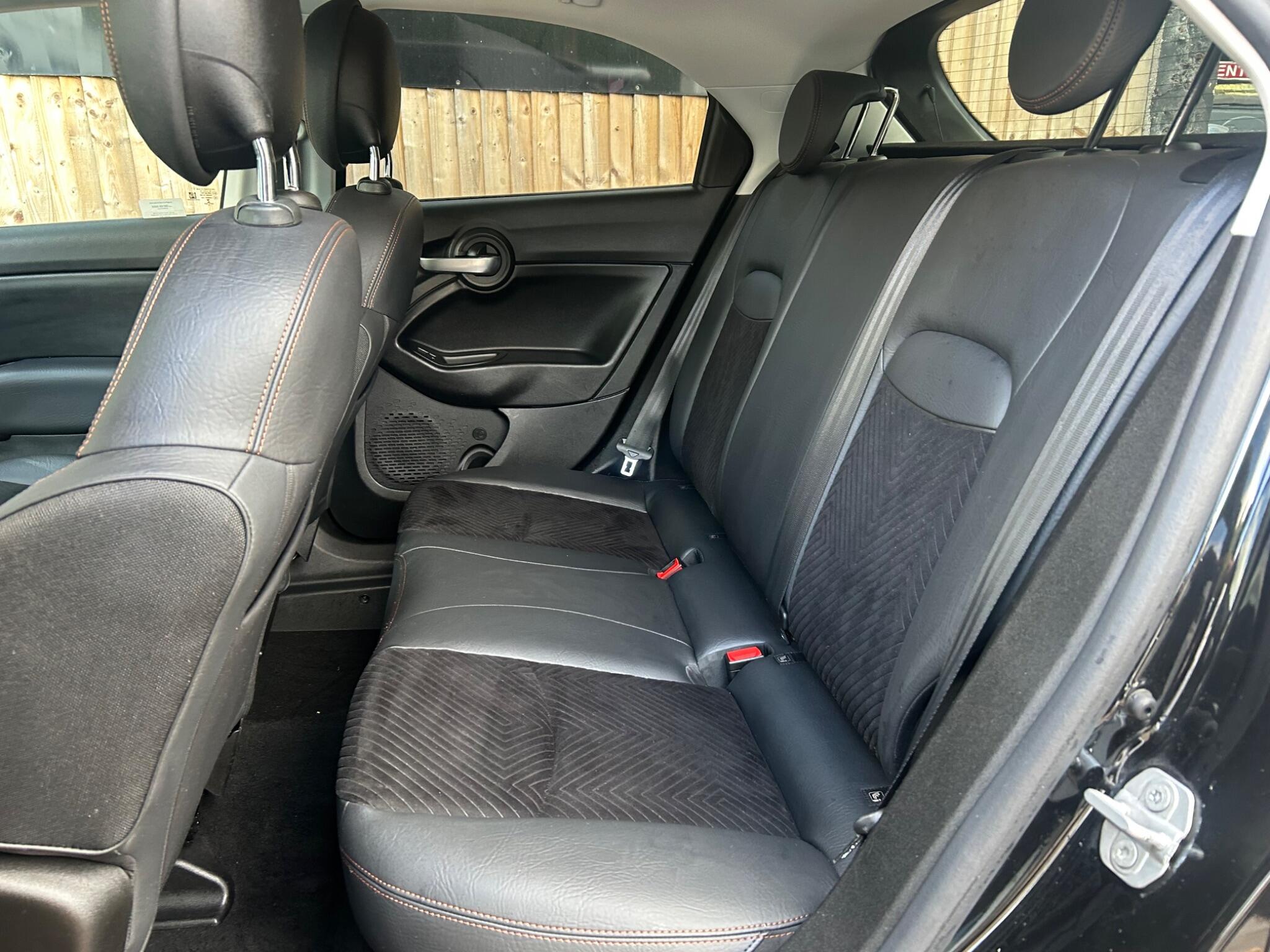 Fiat 500X view 29